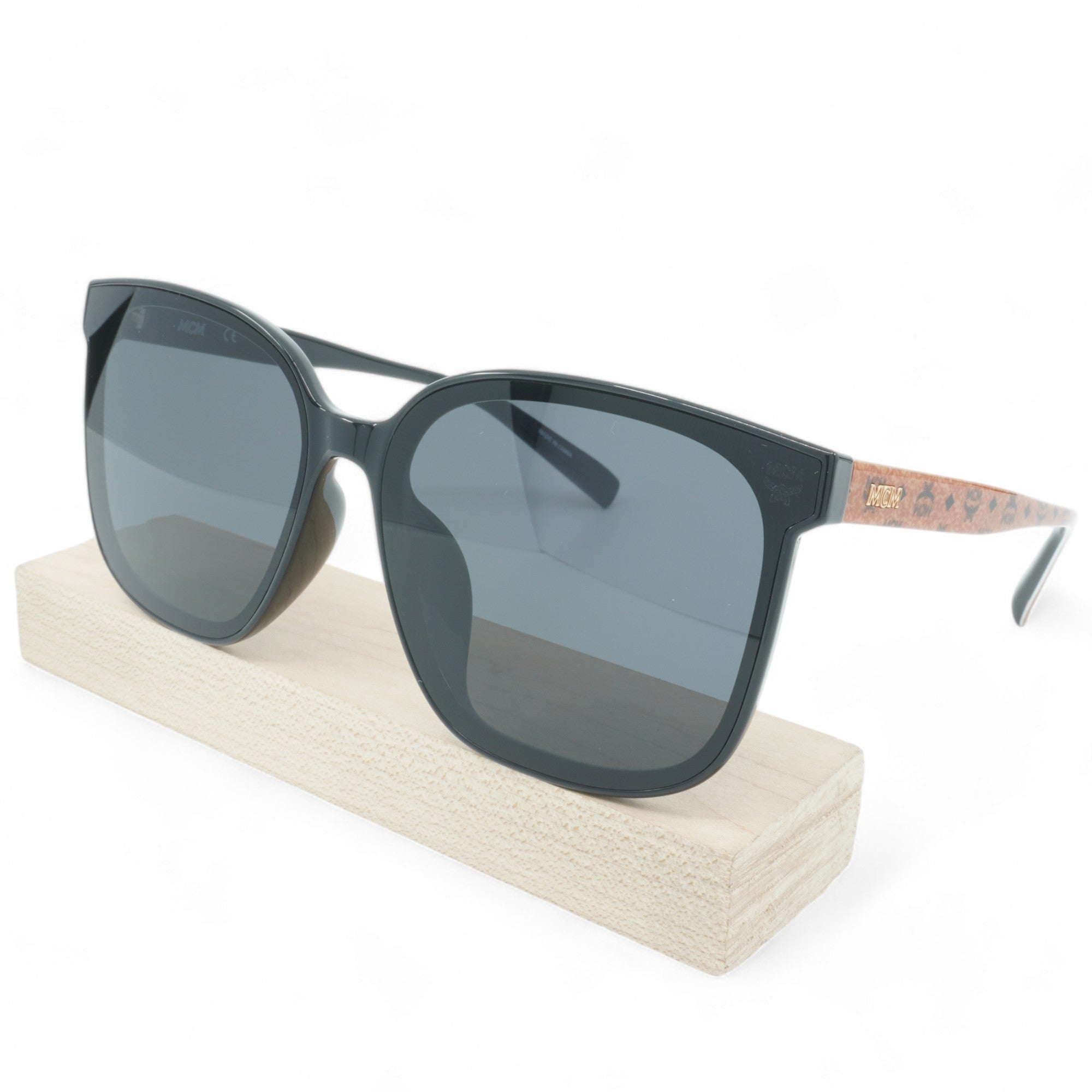 [MCM718SLB-005] UNISEX MCM SQUARE SUNGLASSES