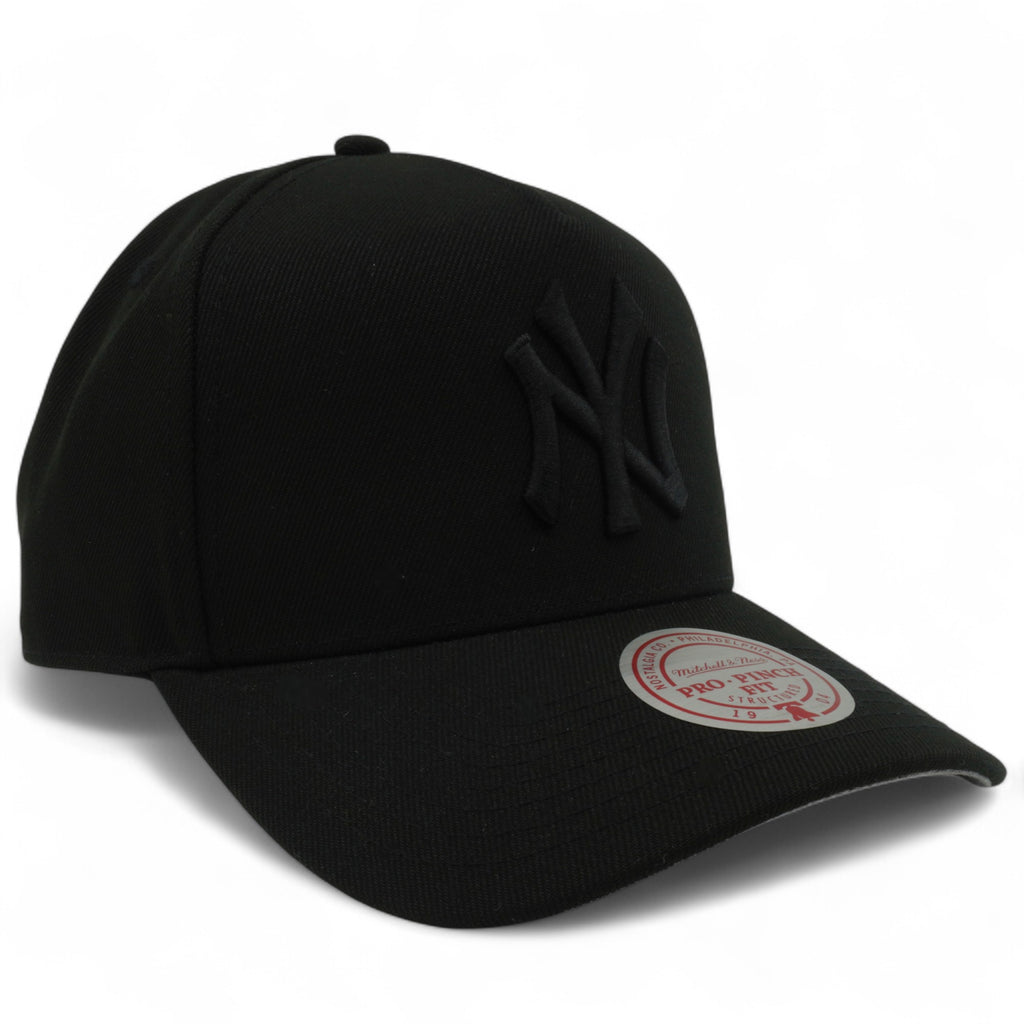 MENS MITCHELL & NESS MLB RAISED UP PRO PINCH SNAPBACK YANKEES - BLACK