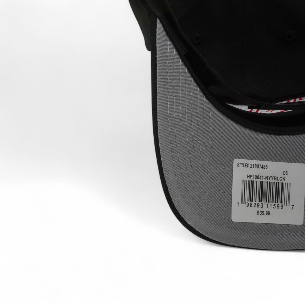 MENS MITCHELL & NESS MLB RAISED UP PRO PINCH SNAPBACK YANKEES - BLACK