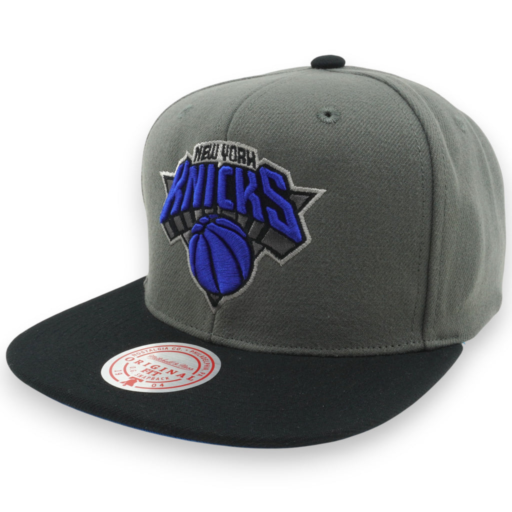 MENS MITCHELL & NESS NBA STORM FRONT SNAPBACK KNICKS - GREY