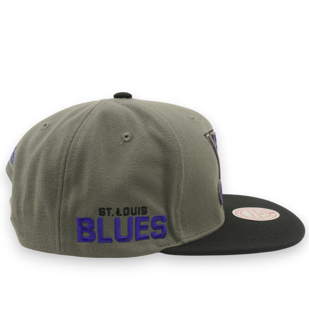 MENS MITCHELL & NESS NHL STORM FRONT SNAPBACK BLUES - GREY