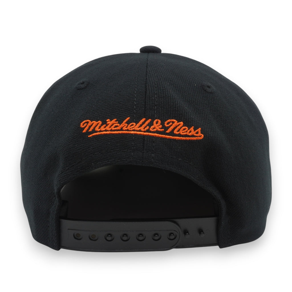 Mens Mitchell & Ness MLB EVERGREEN SCRIPT SNAPBACK GIANTS