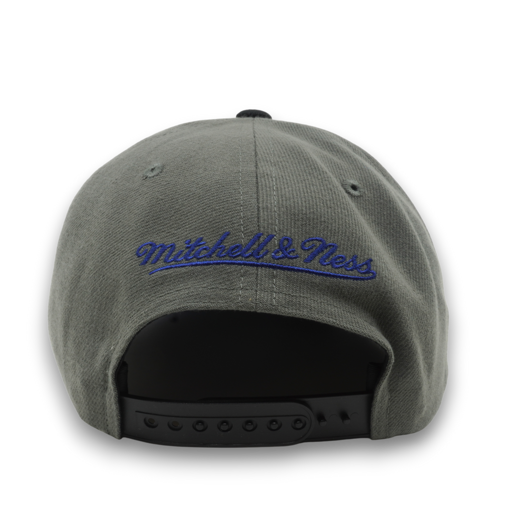 MENS MITCHELL & NESS NHL STORM FRONT SNAPBACK LIGHTNING - GREY