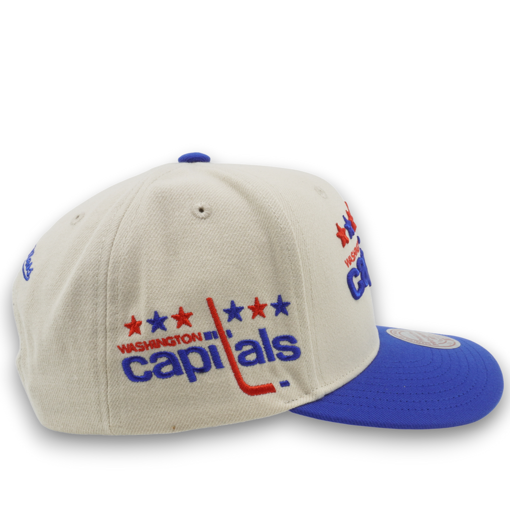 MENS MITCHELL & NESS NHL GAME ON PRO SNAPBACK VNTG CAPITALS - OFF WHITE