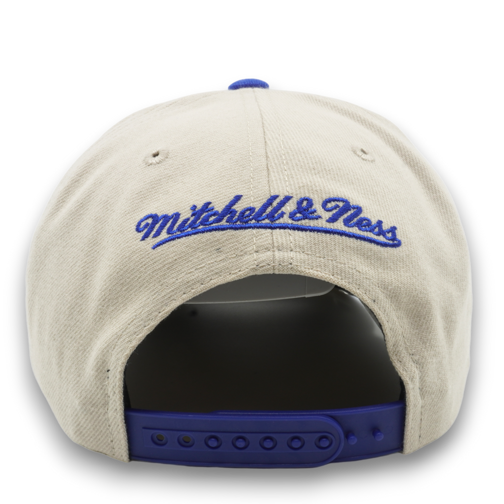 MENS MITCHELL & NESS NHL GAME ON PRO SNAPBACK VNTG CAPITALS - OFF WHITE