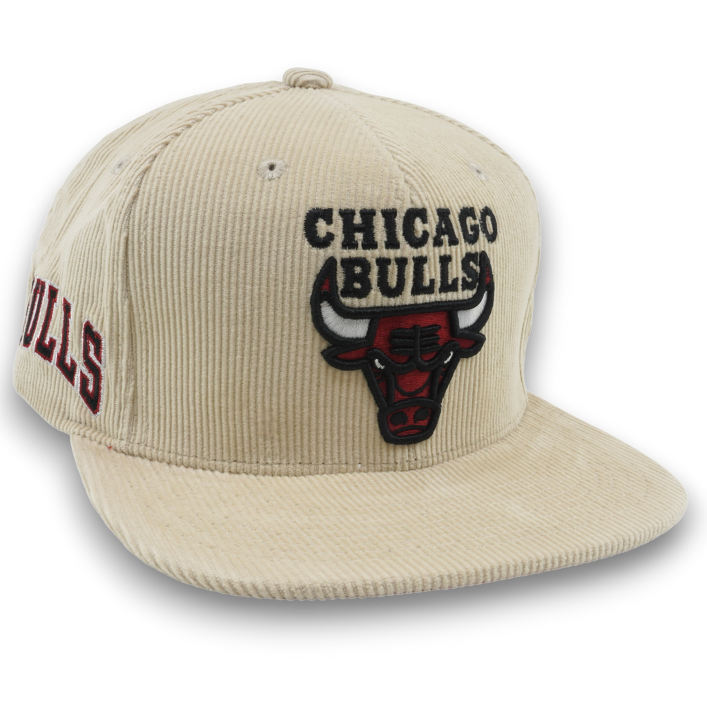 MENS MITCHELL & NESS NBA OFF CORD SNAPBACK BULLS - OFF WHITE