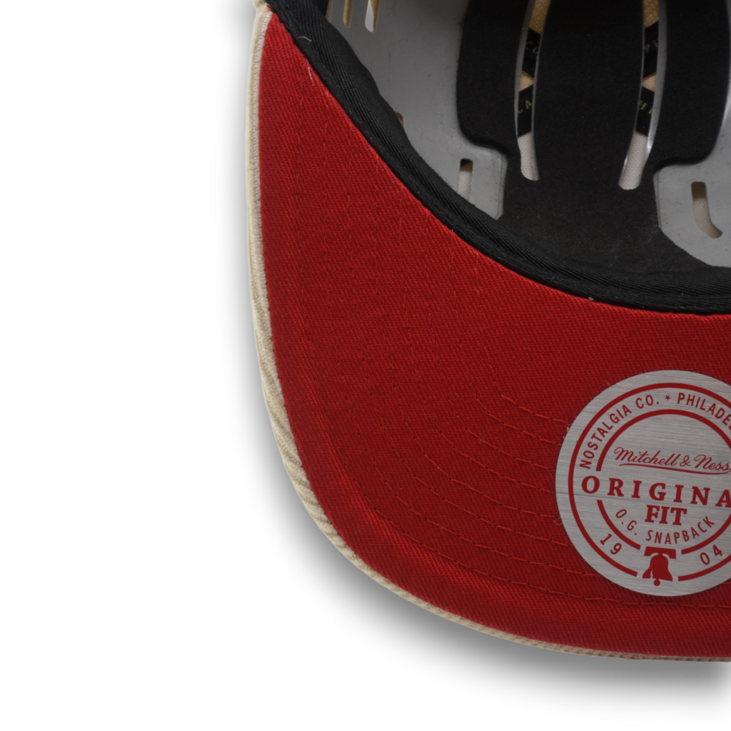 MENS MITCHELL & NESS NBA OFF CORD SNAPBACK BULLS - OFF WHITE