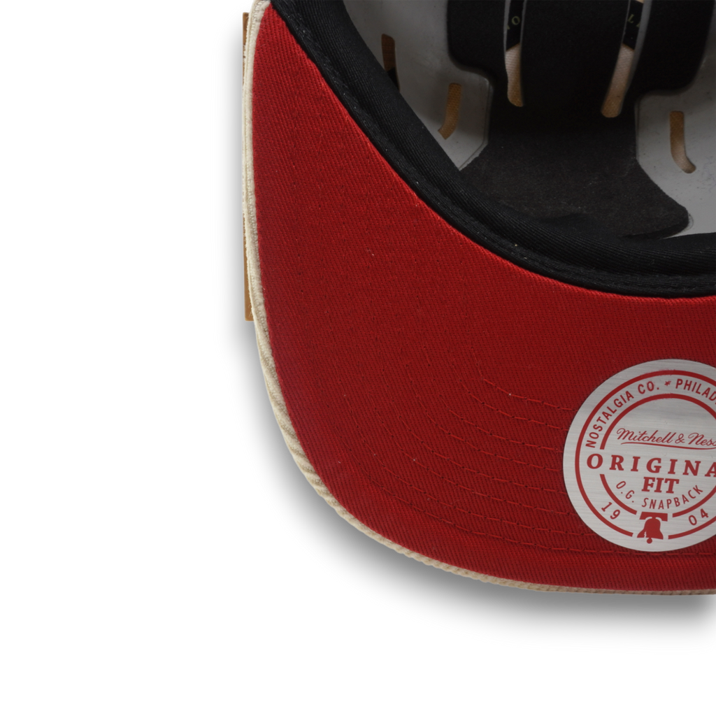 MENS MITCHELL & NESS NBA OFF CORD SNAPBACK HWC HAWKS - OFF WHITE