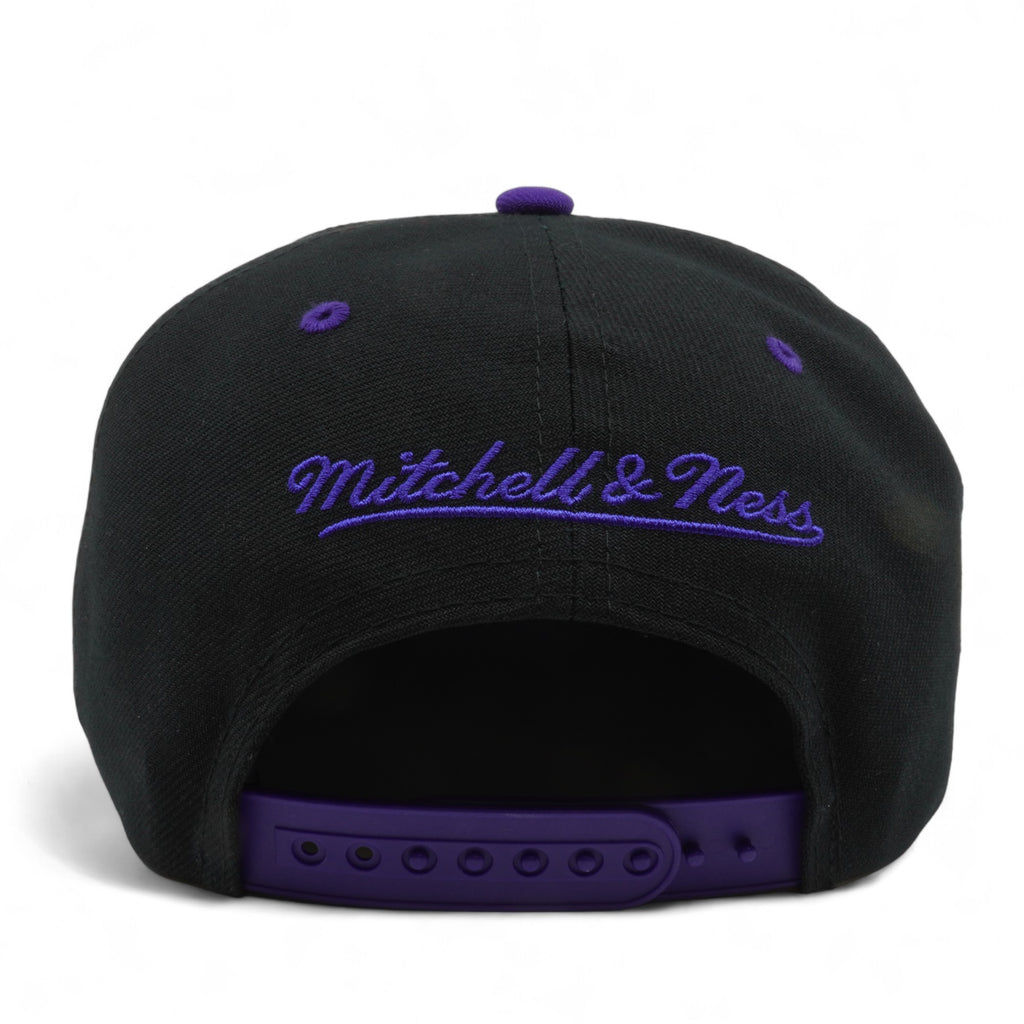 Mens MITCHELL & NESS NBA SCRIPT POP SNAPBACK HORNETS