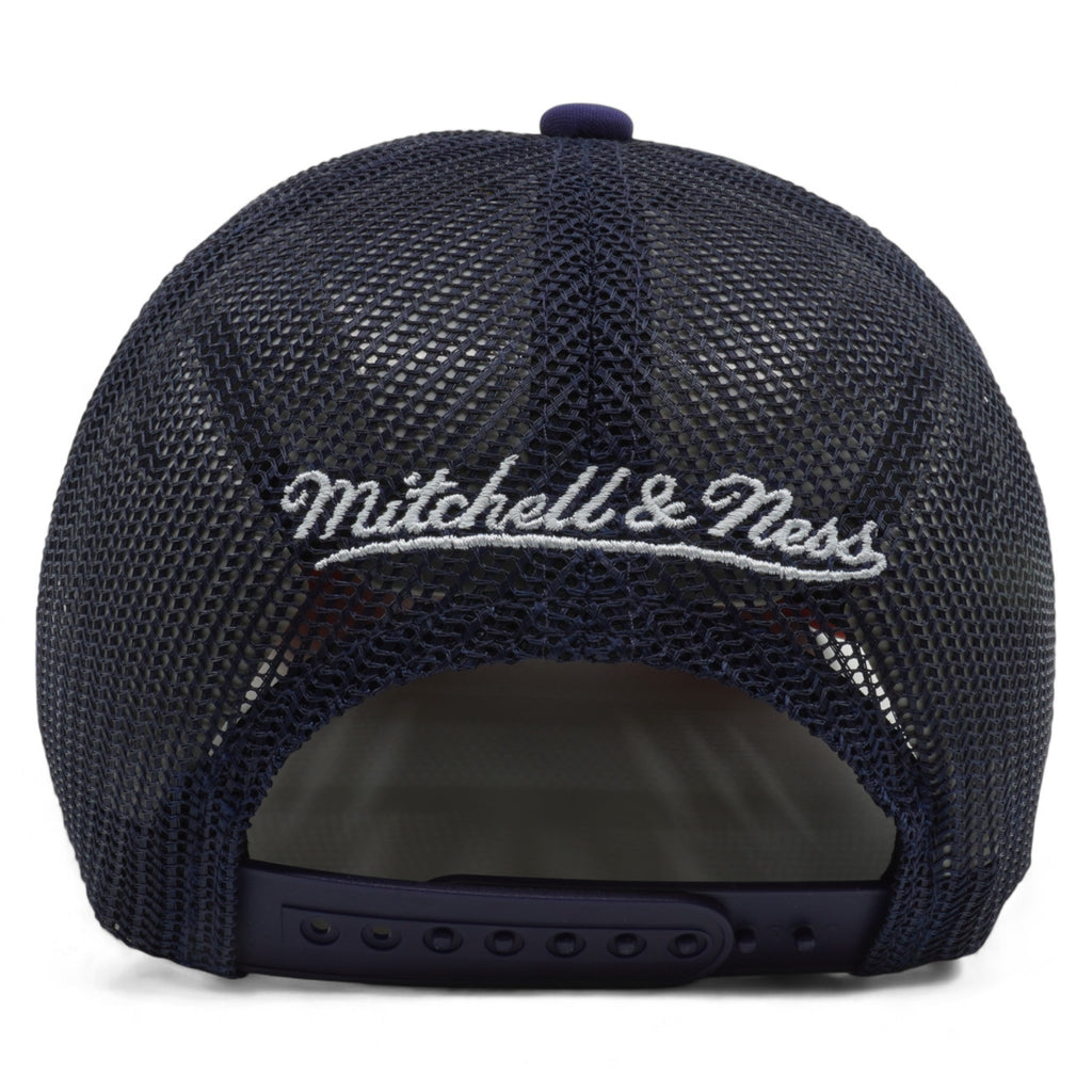 Mens MITCHELL & NESS NBA OFF WHITE TRUCKER HWC WARRIORS