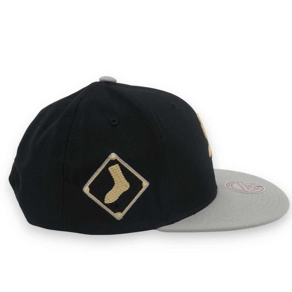MENS MITCHELL & NESS MLB JUMP OFF SNAPBACK WHITE SOX - BLACK