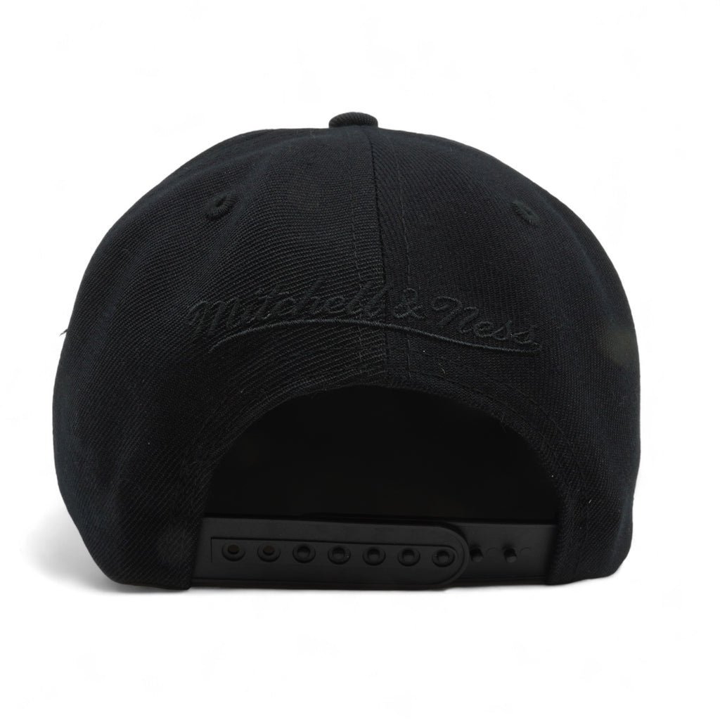 Mens MITCHELL & NESS SCRIPT SNAPBACK