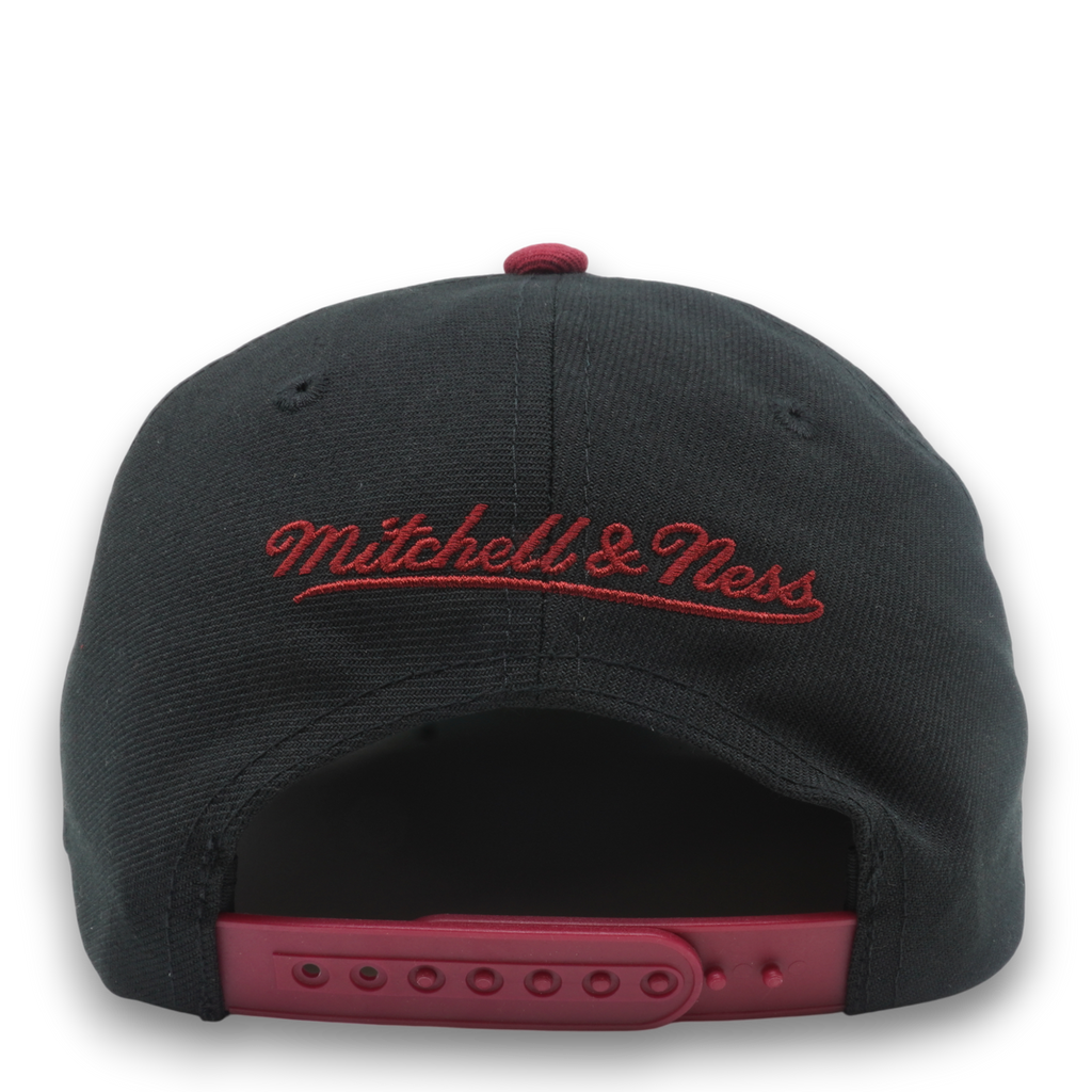 MENS MITCHELL & NESS NBA THE FINALS SNAPBACK HEAT - BLACK-RED