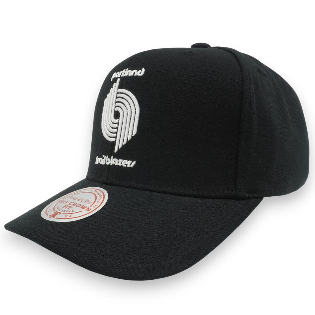 Mens Mitchell & Ness NBA PANDA PRO SNAPBACK HWC TRAIL BLAZERS