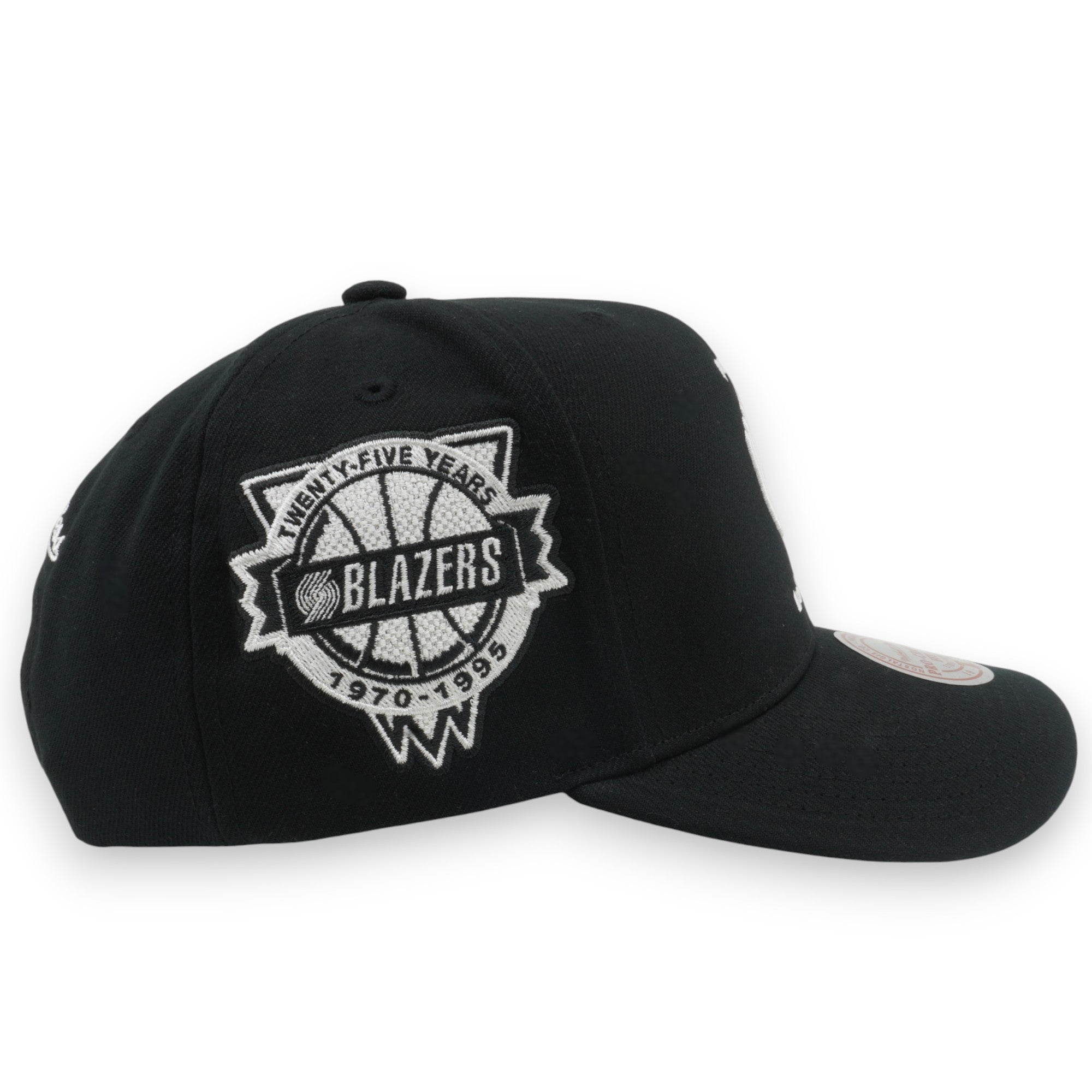 Mens Mitchell & Ness NBA PANDA PRO SNAPBACK HWC TRAIL BLAZERS