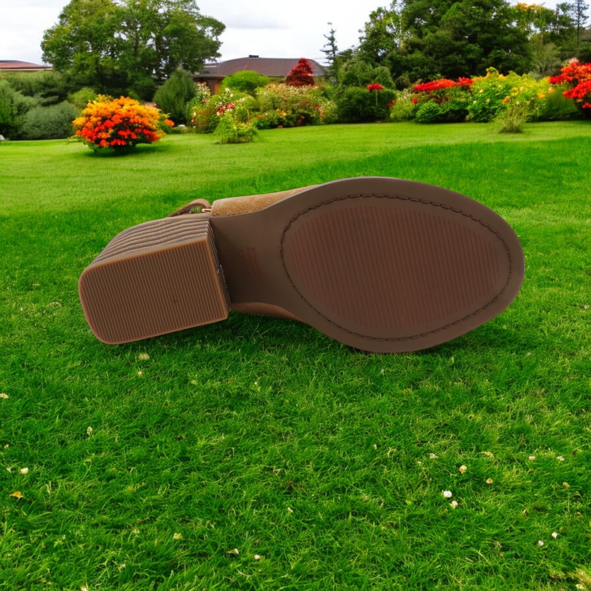 [10015095] Womens Toms Grenda Sandal