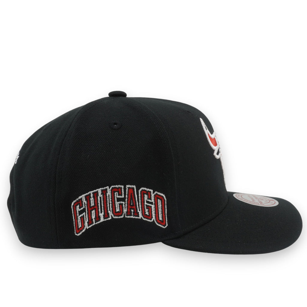 MENS MITCHELL & NESS NBA TEAM FLIP PRO SNAPBACK BULLS - BLACK