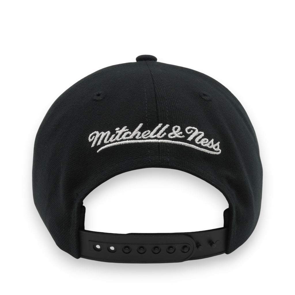 MENS MITCHELL & NESS NBA TEAM FLIP PRO SNAPBACK BULLS - BLACK