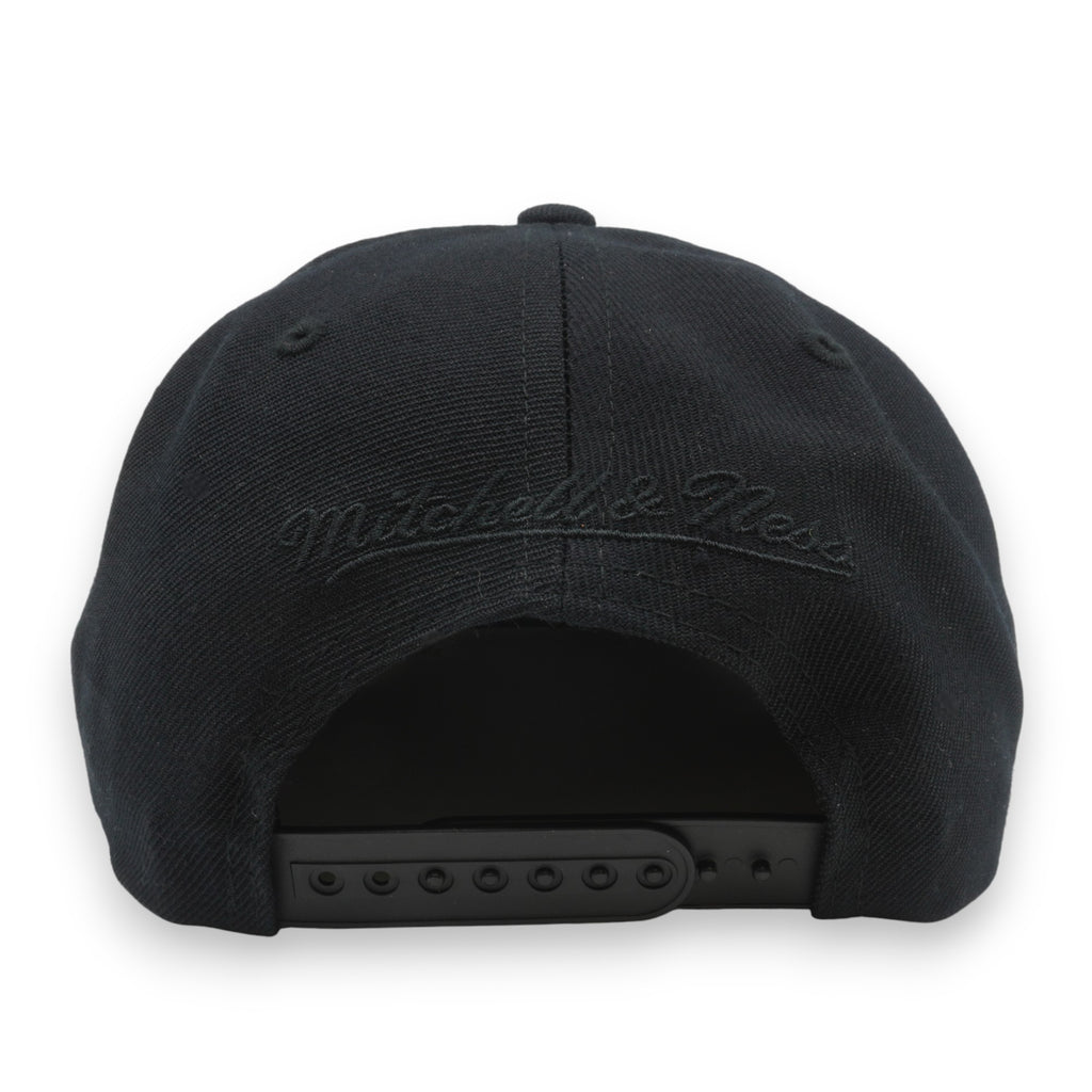 MENS MITCHELL & NESS NBA PRIMARY LOGO SNAPBACK KNICKS - BLACK