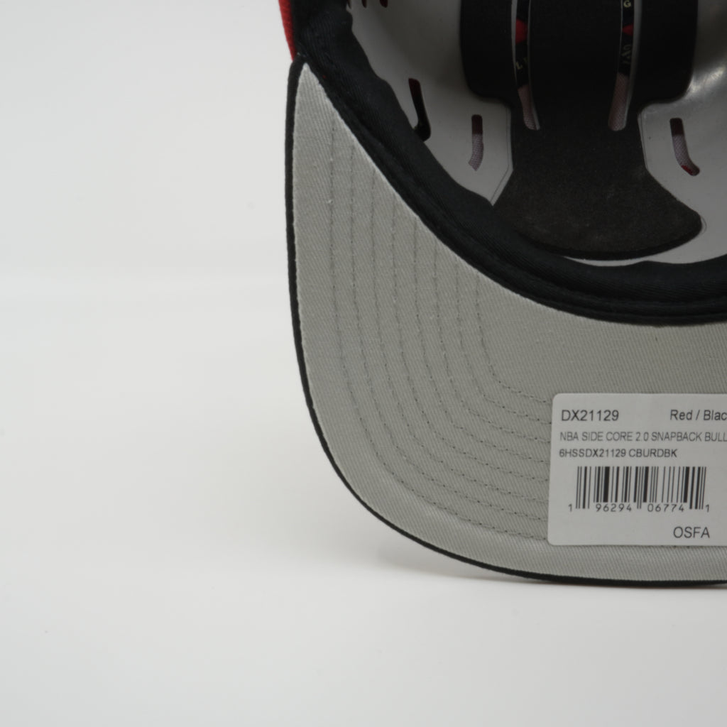 MENS MITCHELL & NESS NBA SIDE CORE 2.0 SNAPBACK BULLS - RED-BLACK