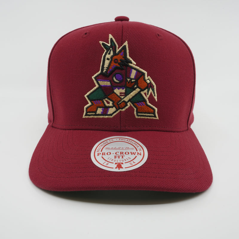 MENS MITCHELL & NESS NHL TEAM GROUND 2.0 PRO SNAPBACK COYOTES - MAROON