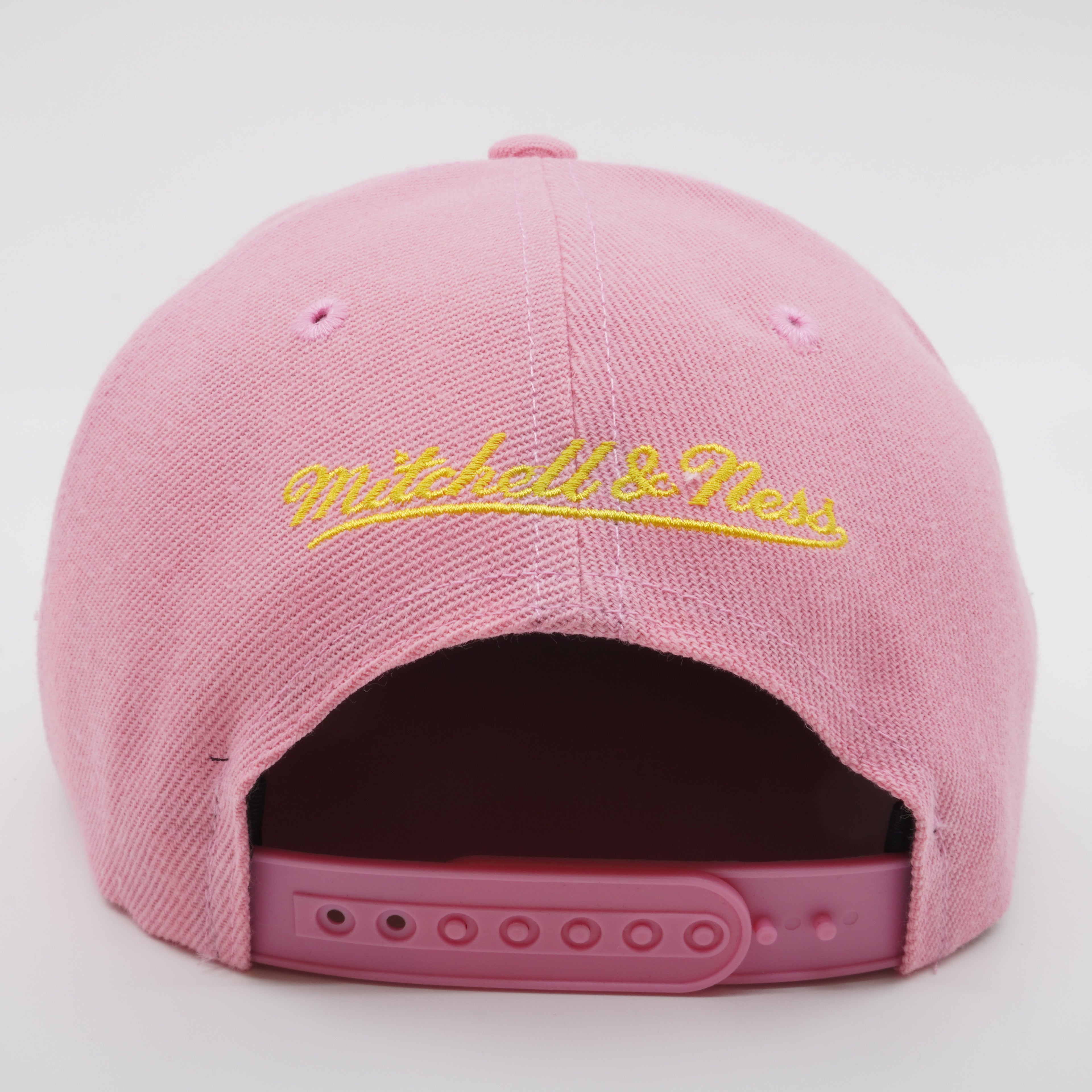 MENS MITCHELL & NESS NBA PASTEL SNAPBACK HWC HAWKS - LIGHT PINK