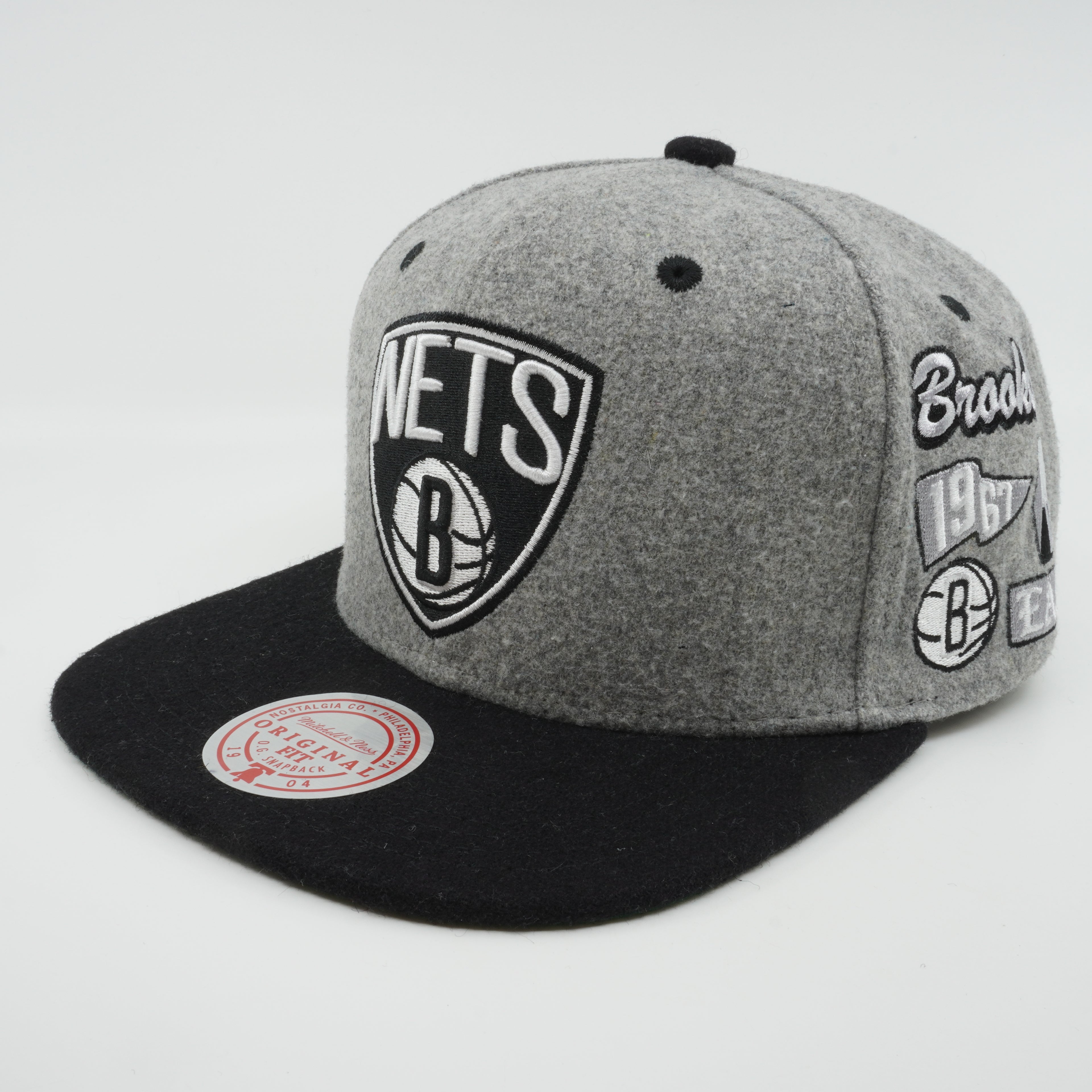 MENS MITCHELL & NESS NBA MELTON PATCH SNAPBACK NETS - GREY