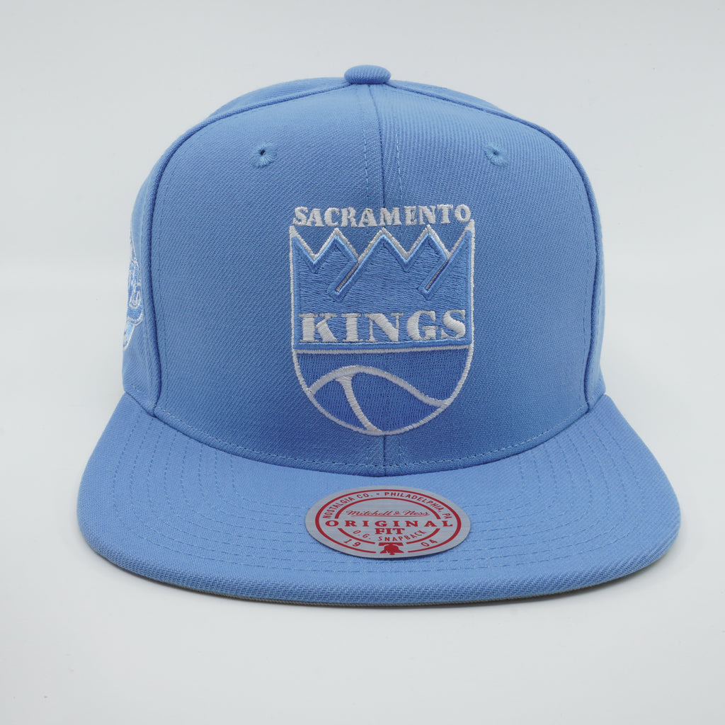 MENS MITCHELL & NESS NBA BACK TO BASICS SNAPBACK HWC KINGS - LIGHT BLUE