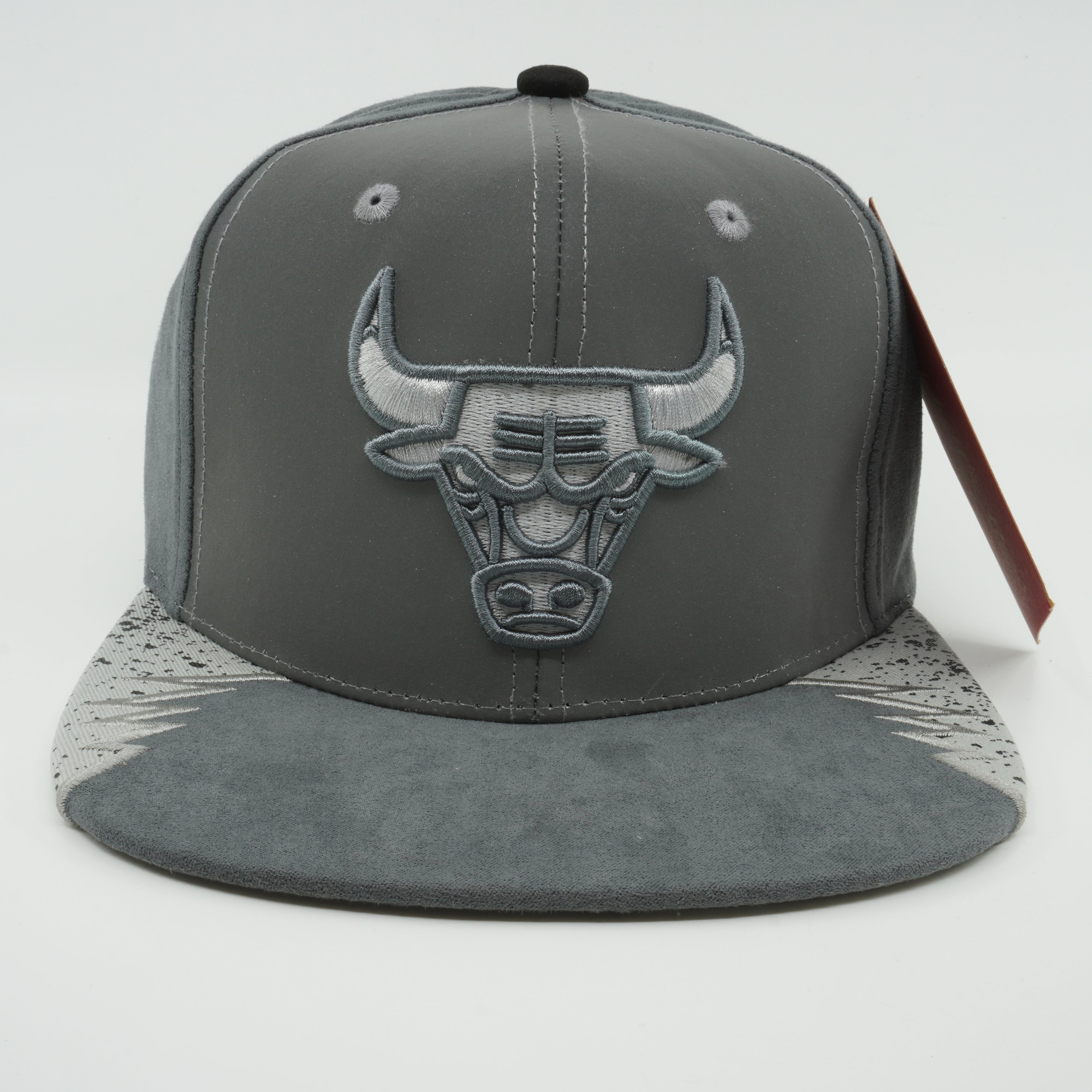 MENS MITCHELL & NESS NBA DAY 5 SNAPBACK BULLS - GREY