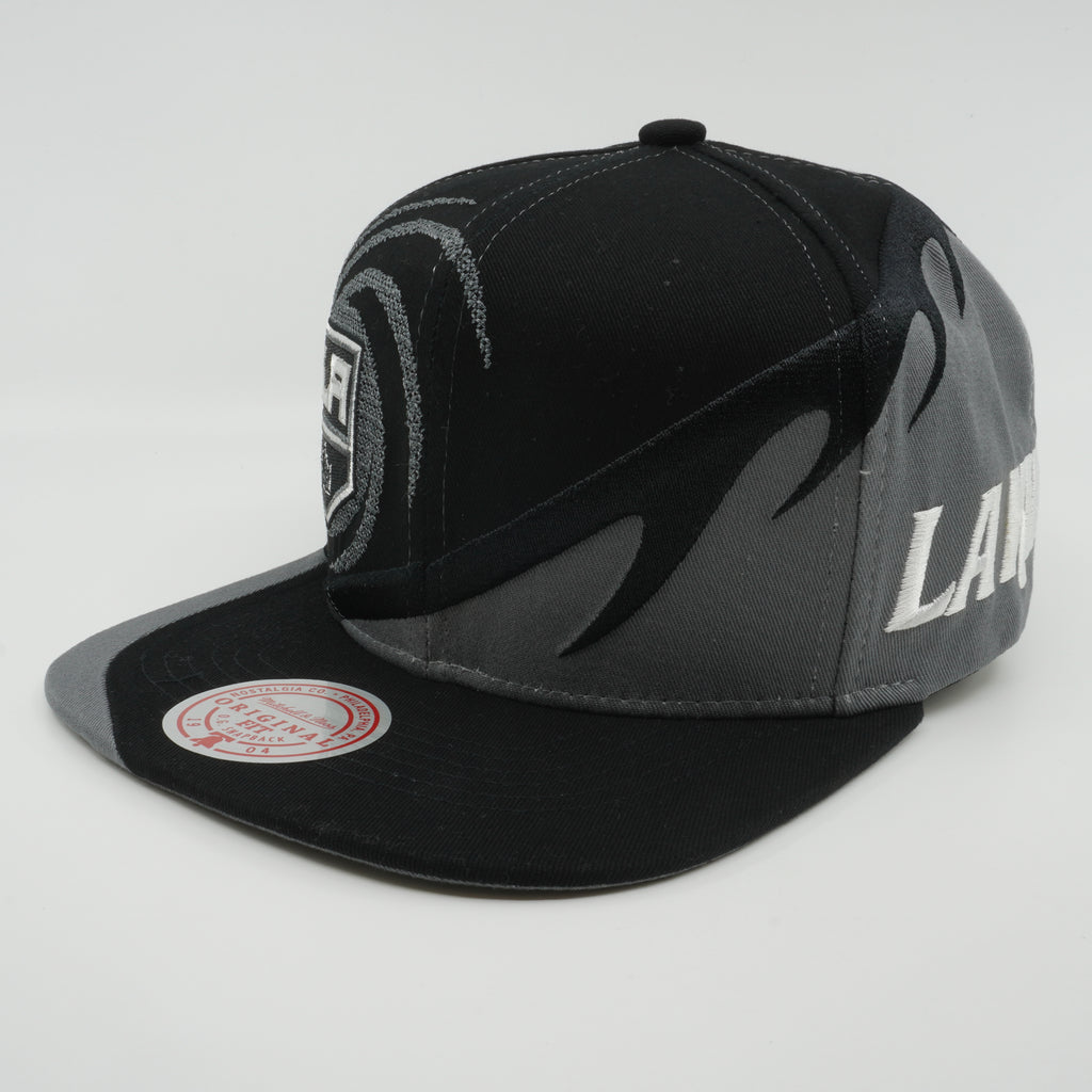 MENS MITCHELL & NESS NHL SPIRAL DEADSTOCK SNAPBACK KINGS - BLACK-GREY