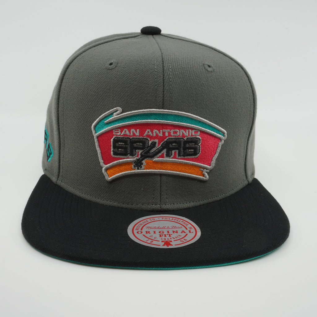 MENS MITCHELL & NESS NBA STORM FRONT SNAPBACK HWC SPURS - GREY