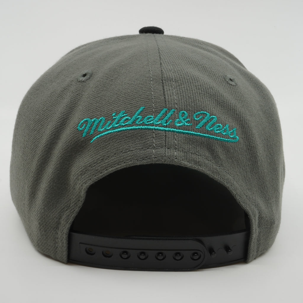 MENS MITCHELL & NESS NBA STORM FRONT SNAPBACK HWC SPURS - GREY