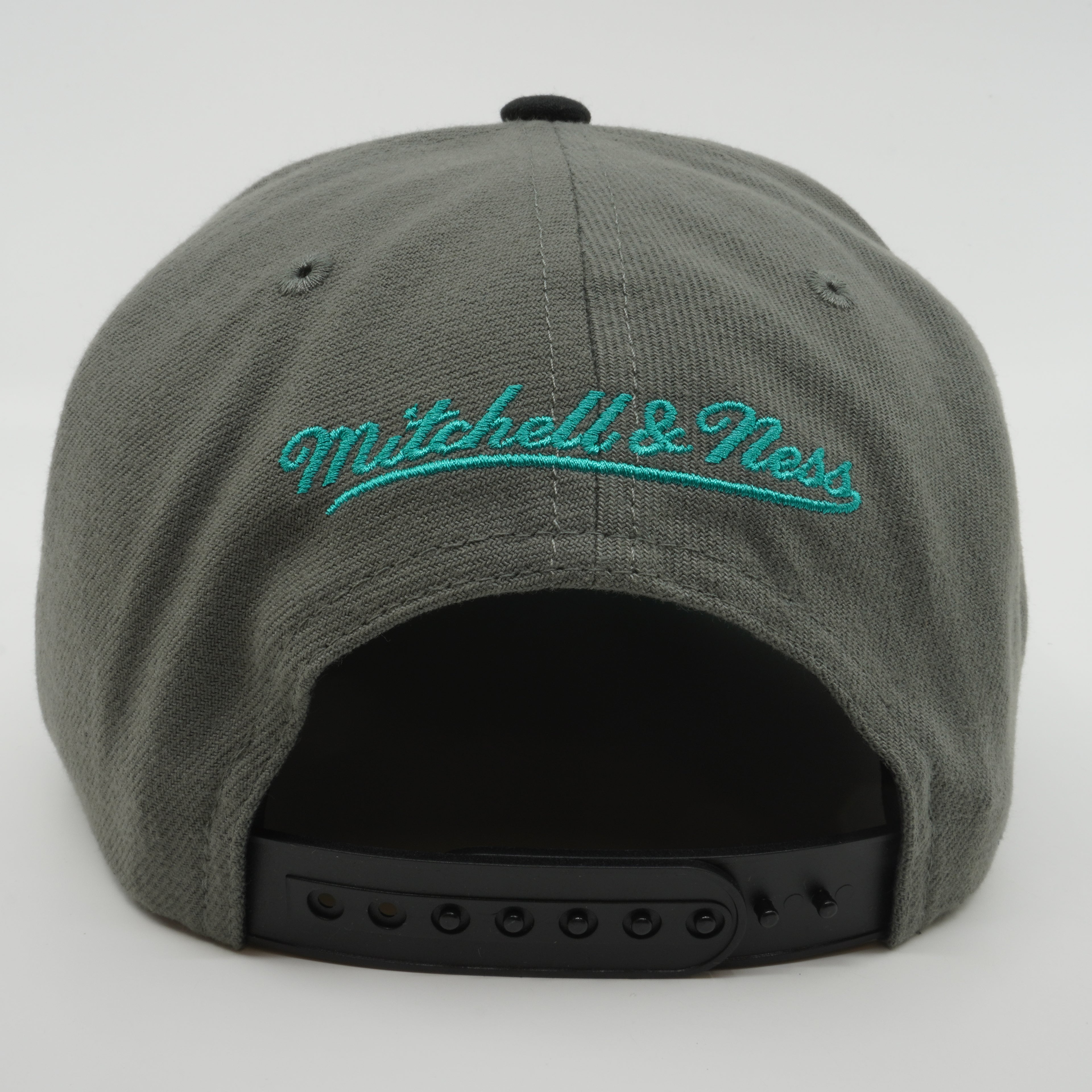 MENS MITCHELL & NESS NBA STORM FRONT SNAPBACK HWC SPURS - GREY