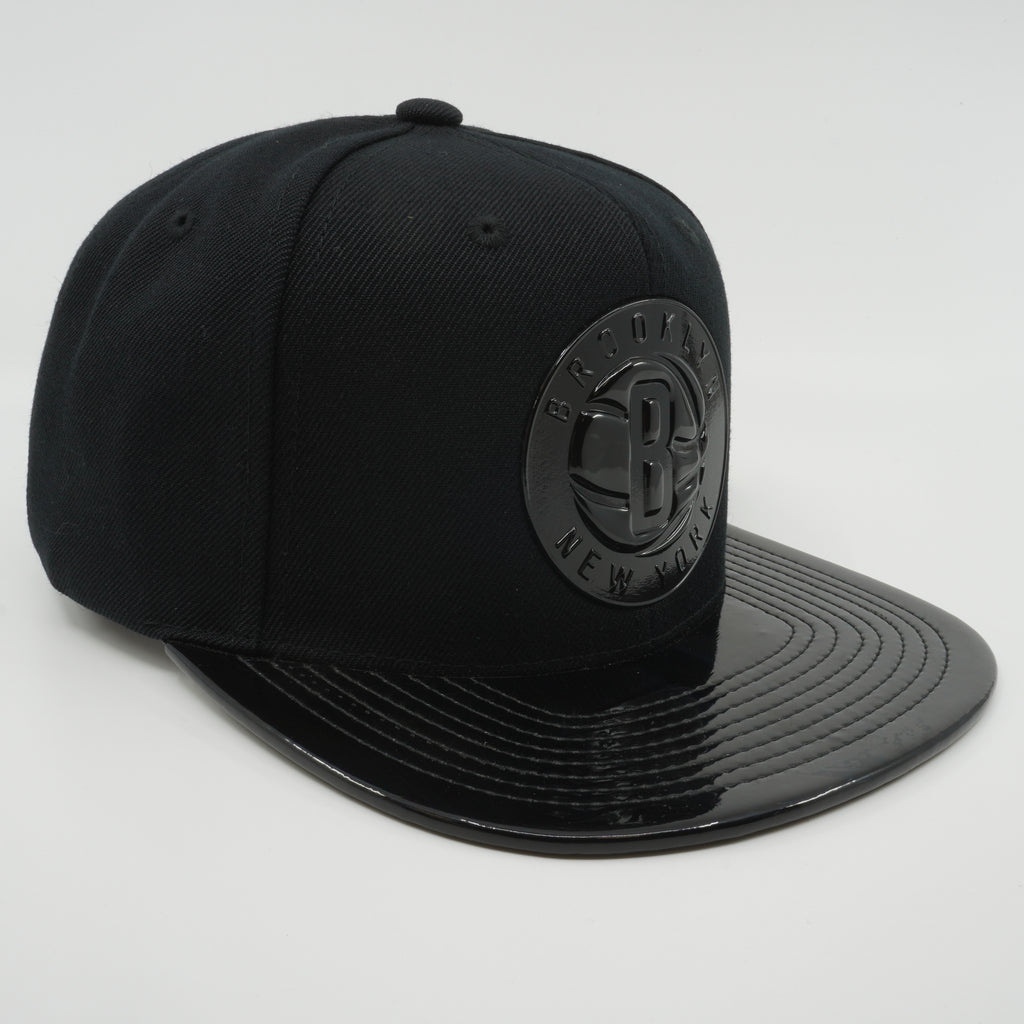 MENS MITCHELL & NESS NBA THREE ONE BLACK SNAPBACK NETS - BLACK