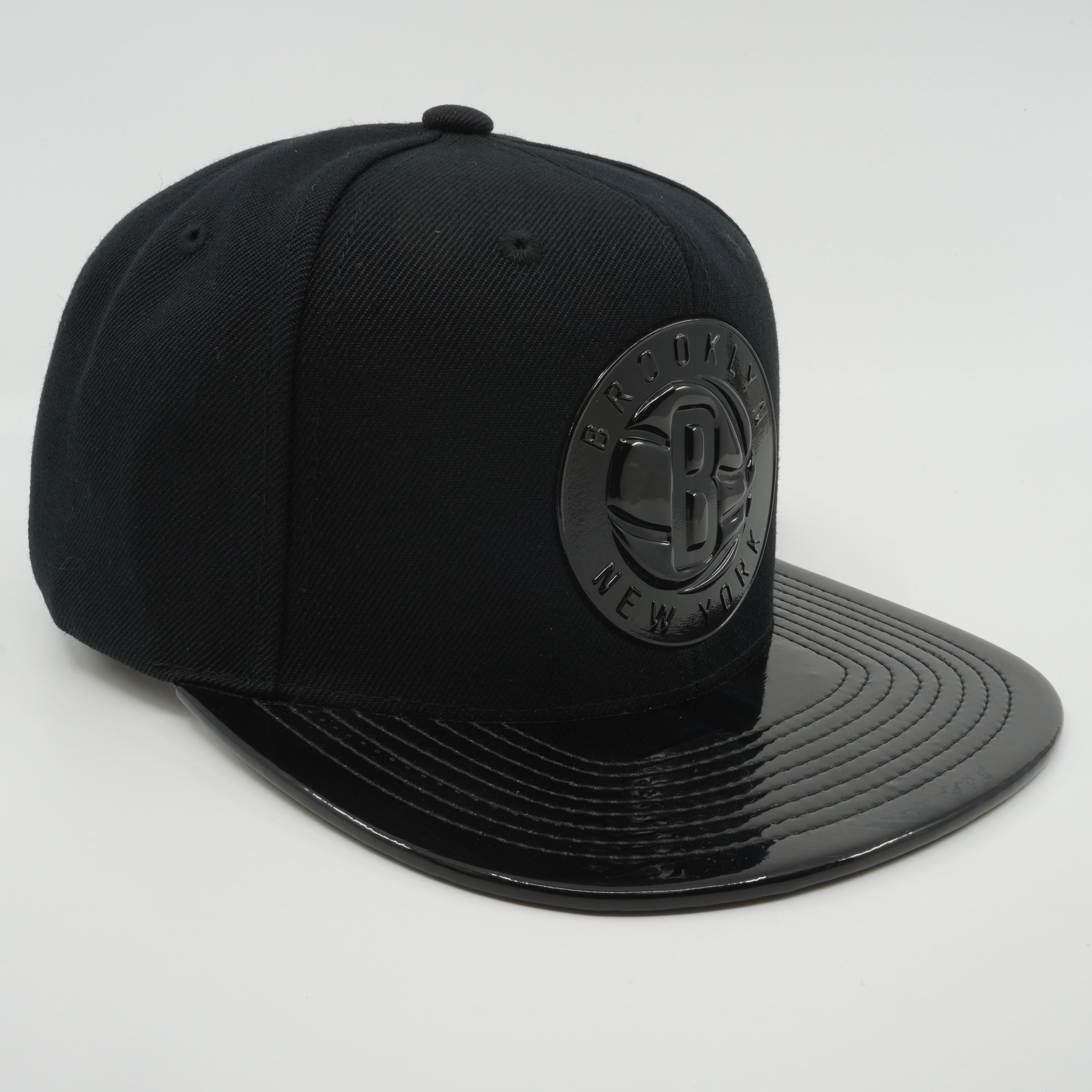 MENS MITCHELL & NESS NBA THREE ONE BLACK SNAPBACK NETS - BLACK
