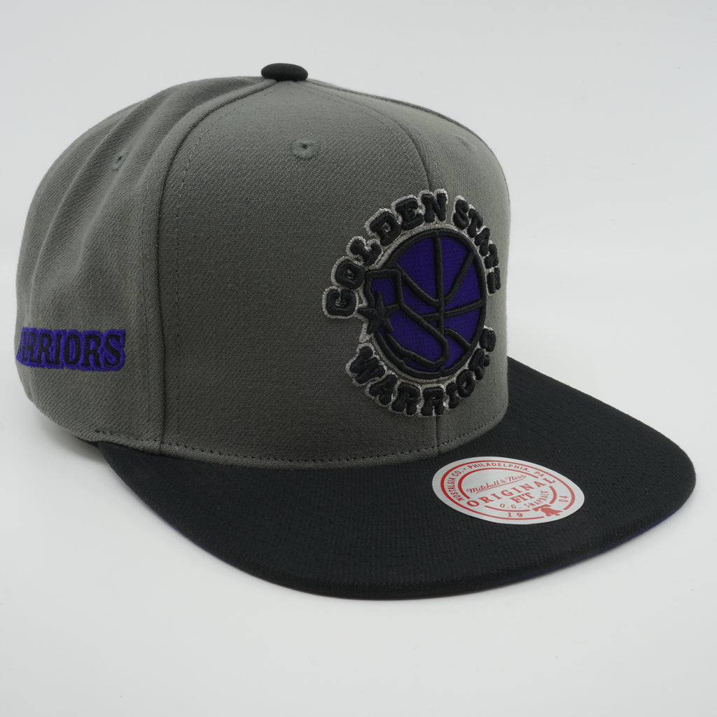MENS MITCHELL & NESS NBA STORM FRONT SNAPBACK HWC WARRIORS - GREY