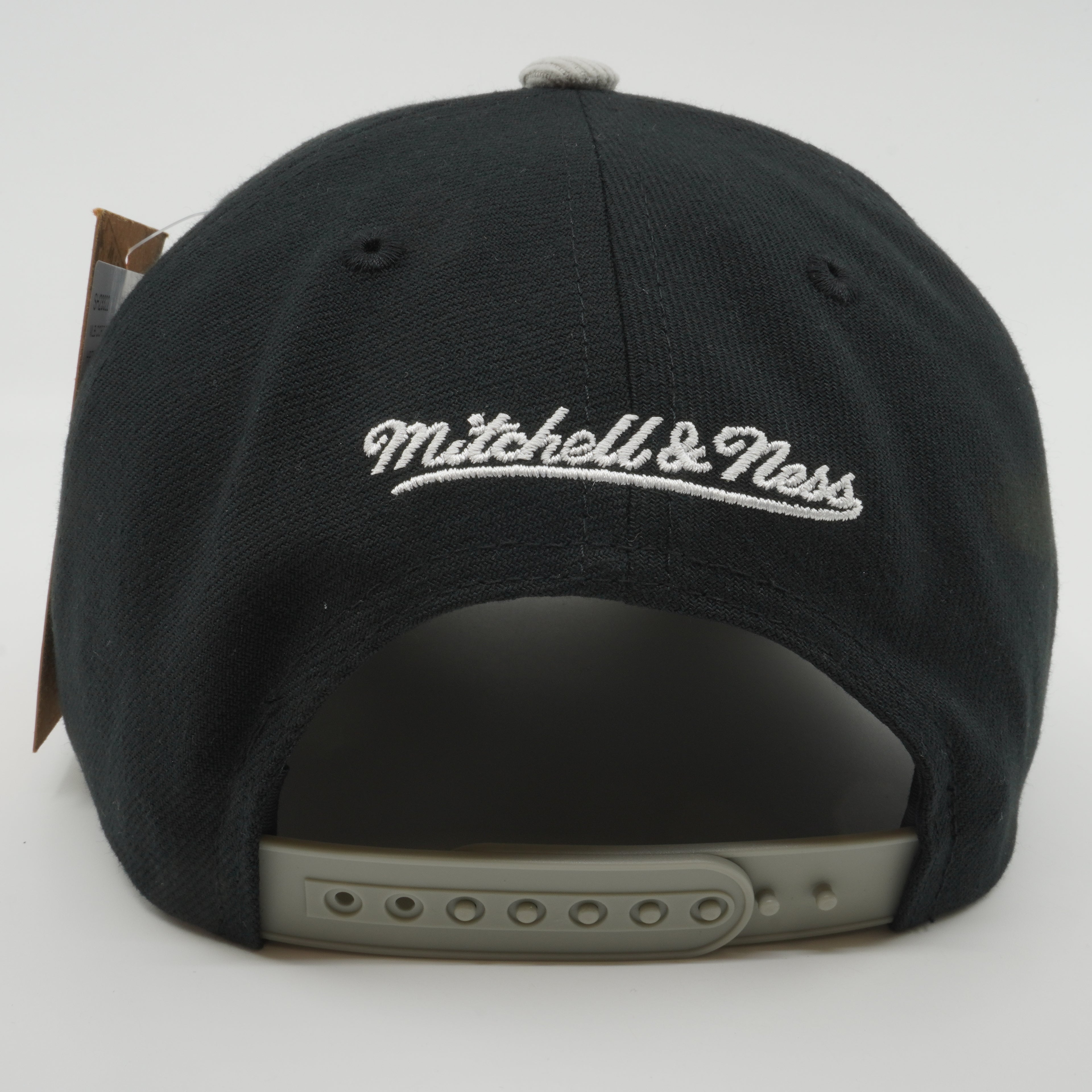 MENS MITCHELL & NESS MLB CORD PRO SNAPBACK WHITE SOX - BLACK