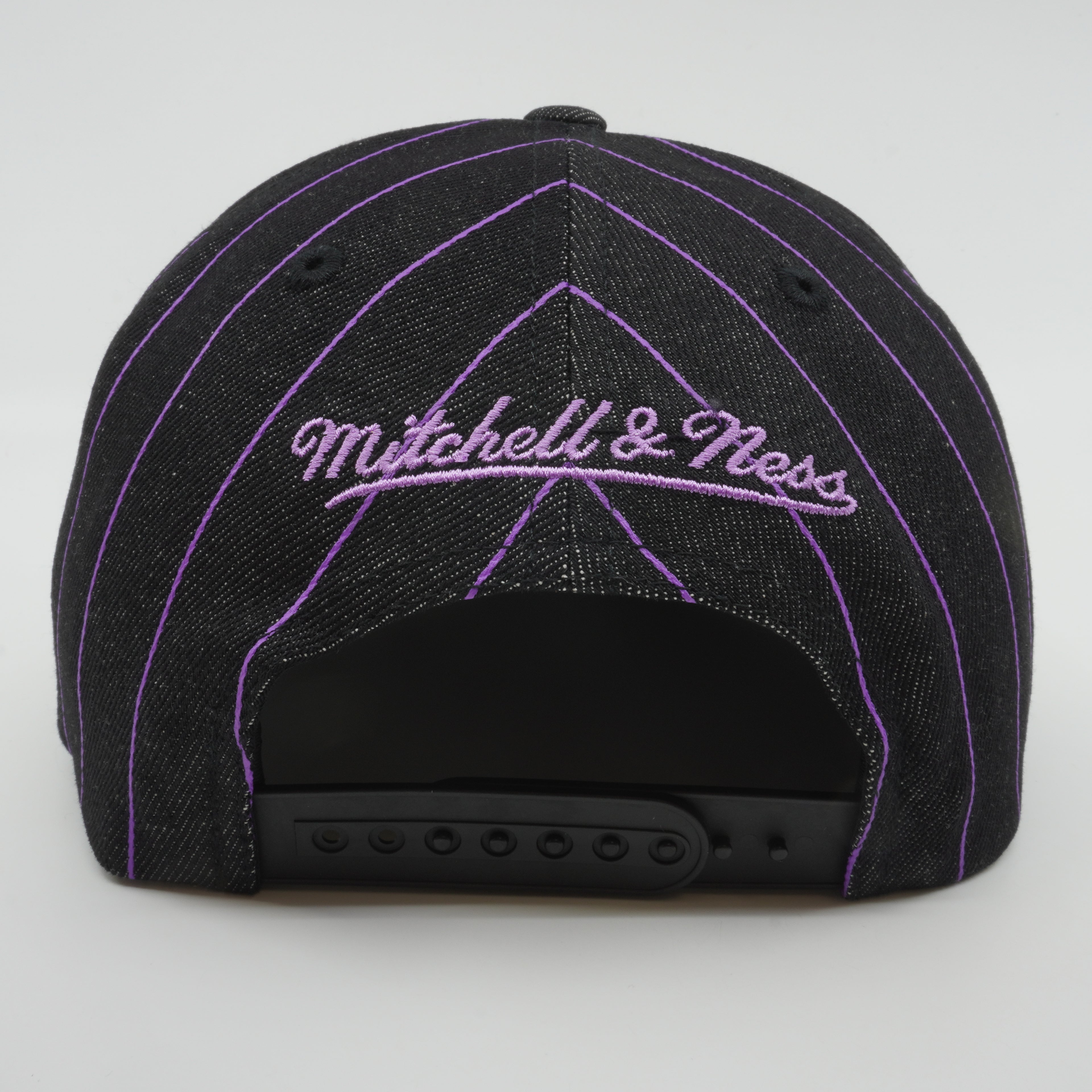 MENS MITCHELL & NESS NBA DEM STRIPES SNAPBACK HWC LAKERS - BLACK