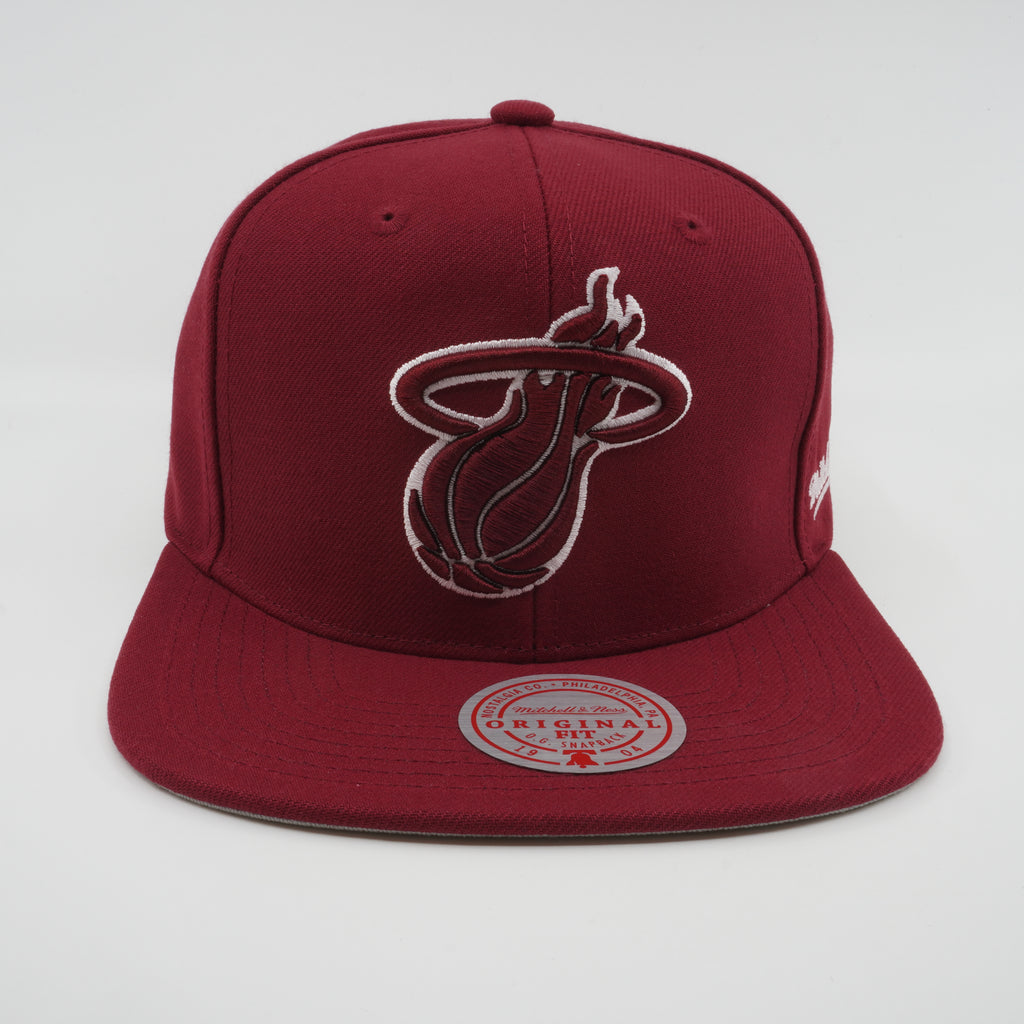 MENS MITCHELL & NESS NBA CHRISTMAS DAY SNAPBACK HEAT - RED