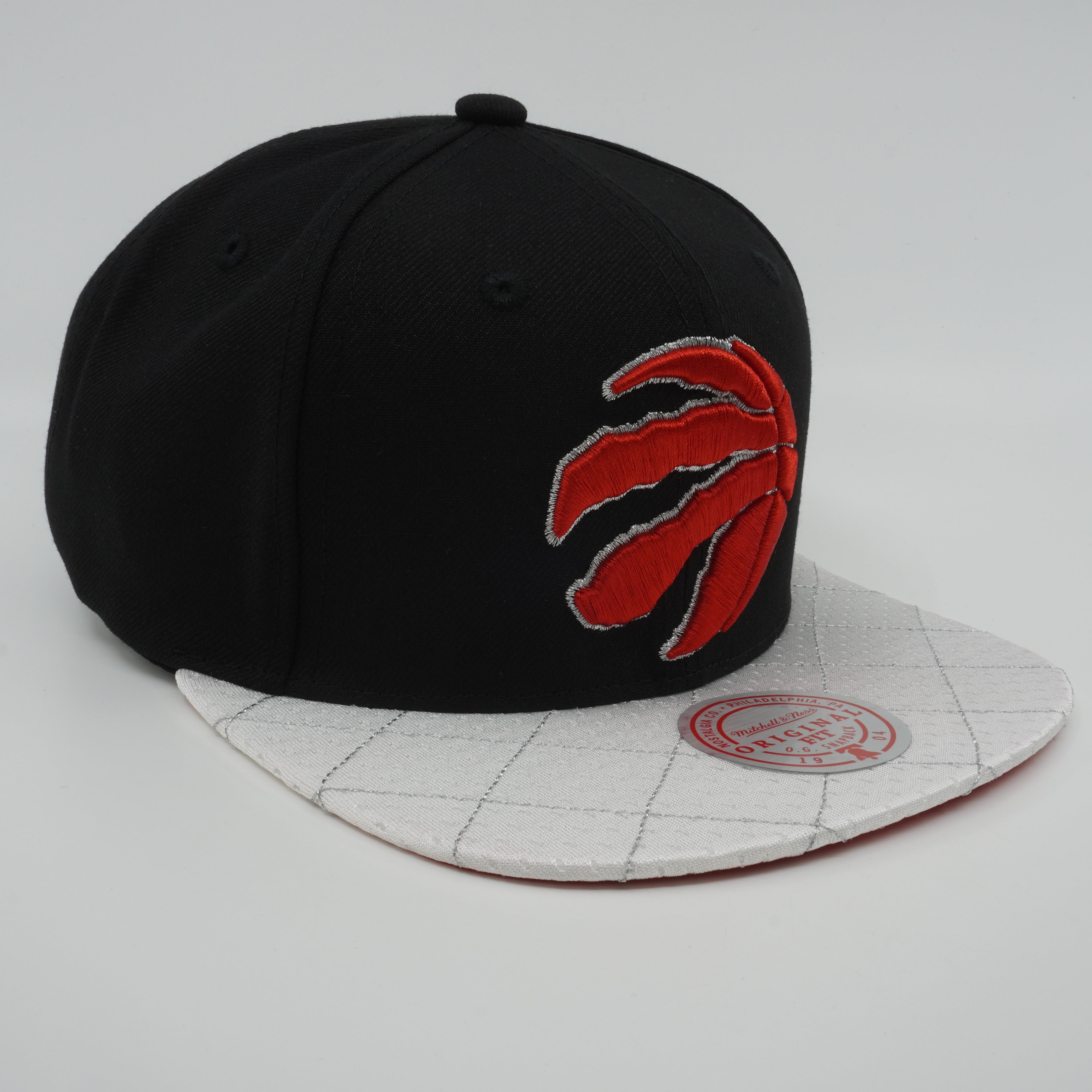 MENS MITCHELL & NESS NBA 75TH PLATINUM SNAPBACK RAPTORS - BLACK