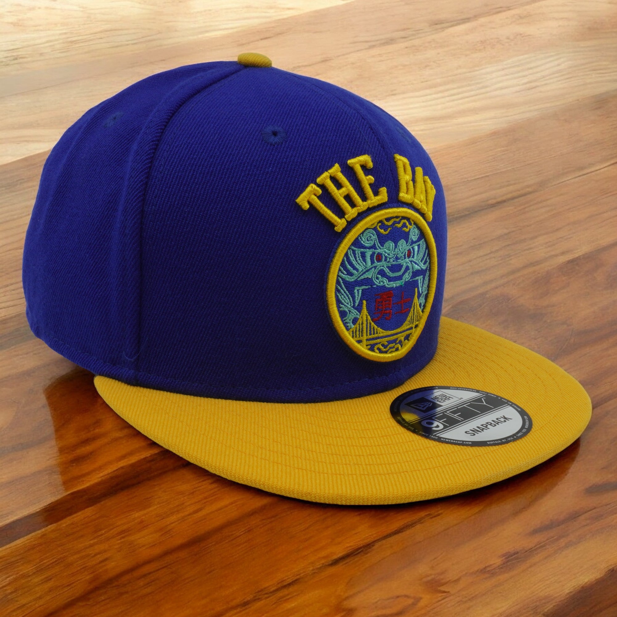 [11579268] Mens New Era NBA Golden State Warriors CNY The Bay 9Fifty Snapback