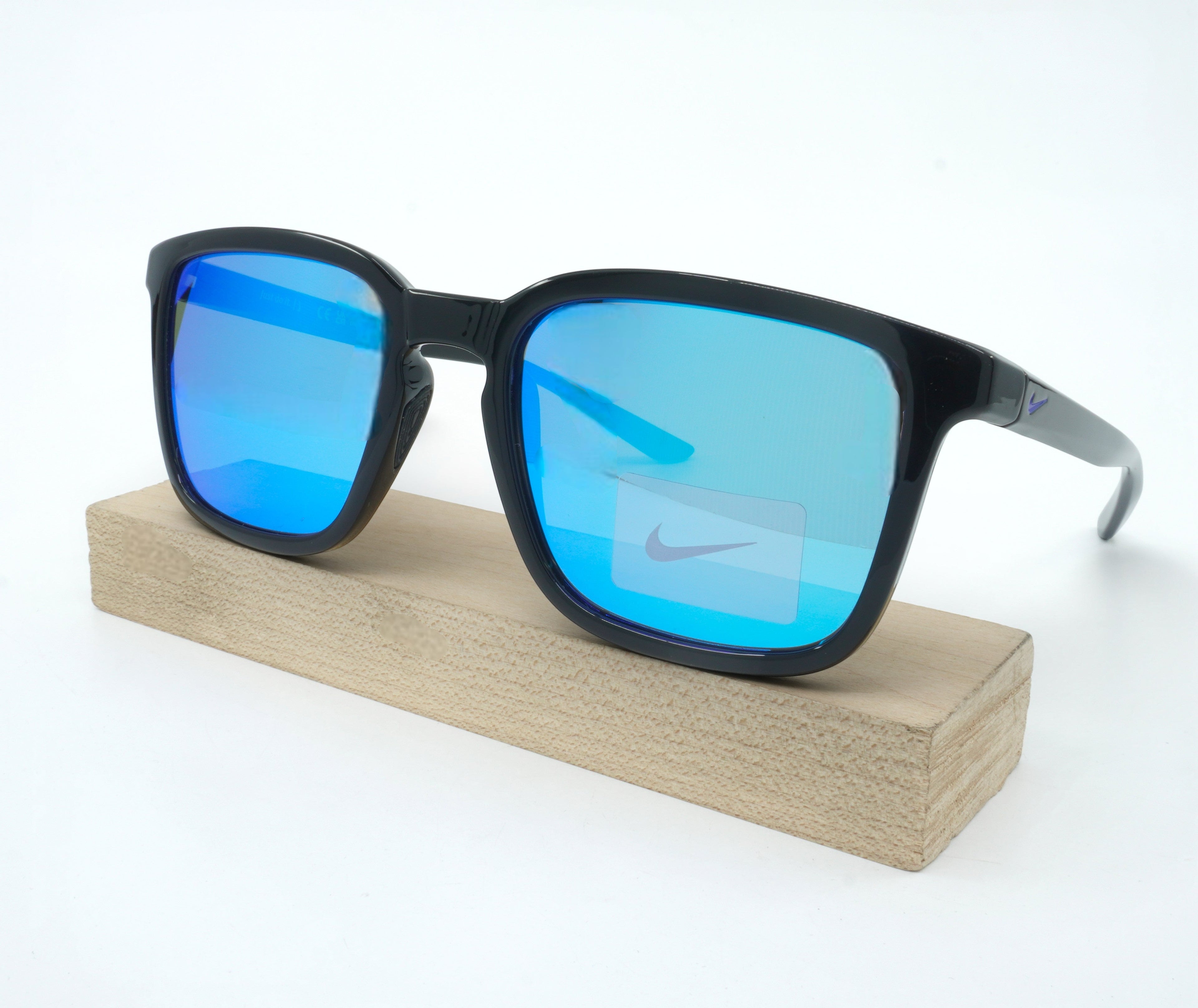[FD7322-013] Mens Nike CIRCUIT TEAM Sunglasses