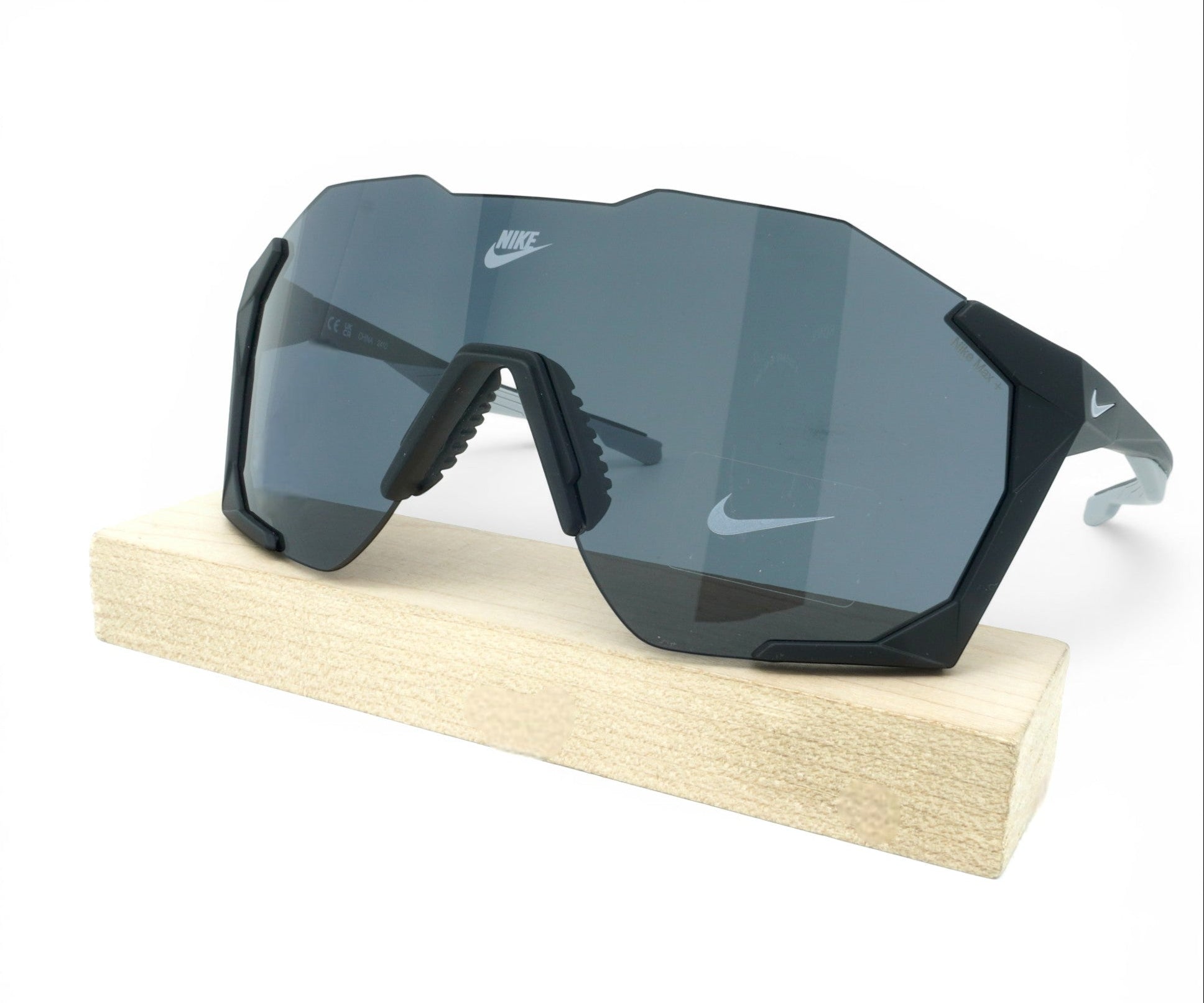 [IB3518X-010] Mens Nike Charged Shield Sunglasses