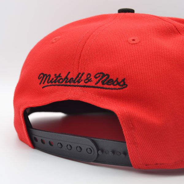 MENS MITCHELL & NESS NBA JUMBOTRON SNAPBACK HWC TRAIL BLAZERS - RED-BLACK