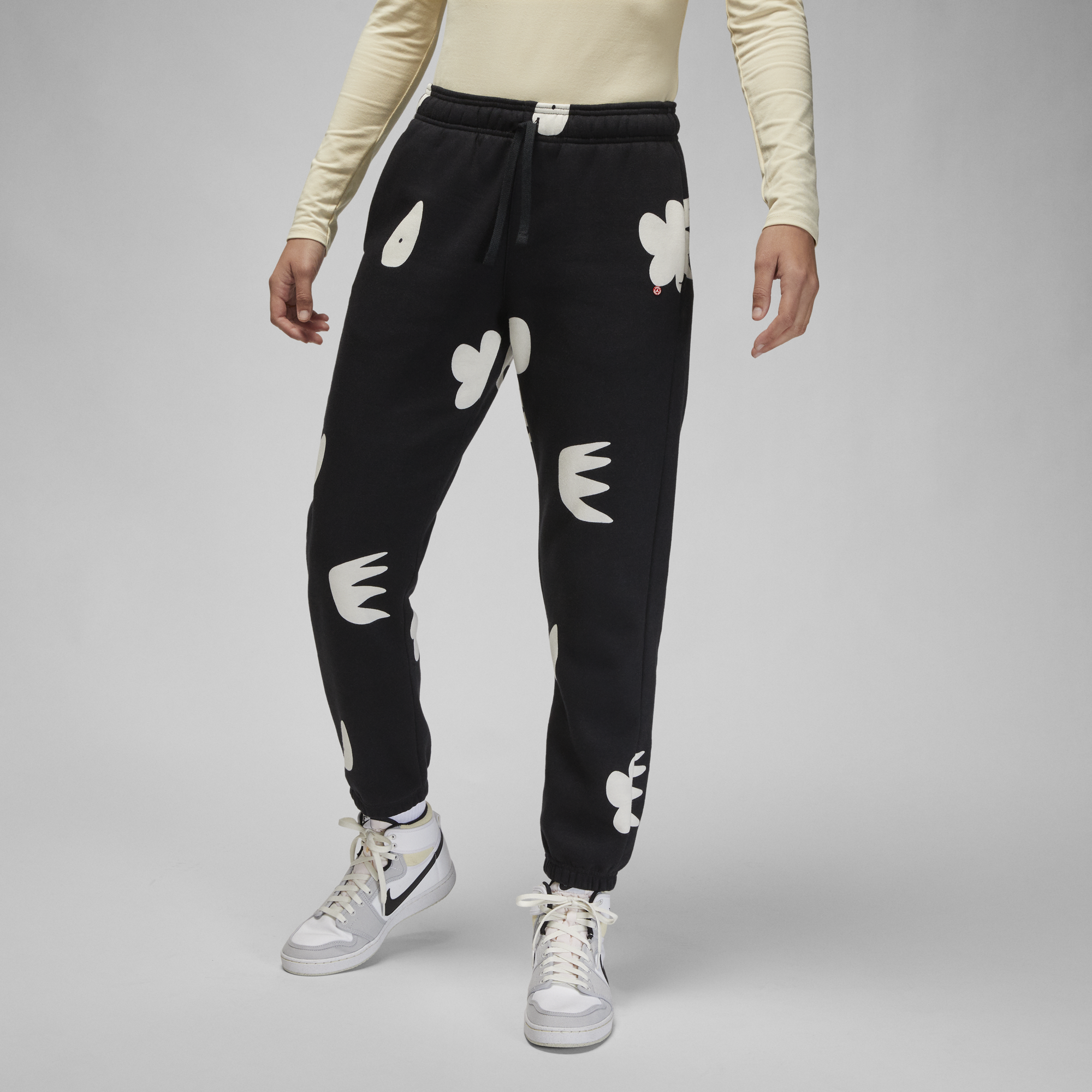 [DV2008-010] WOMENS AIR JORDAN X ARTIST SERIES BY MIA LEE FLEECE PANTS