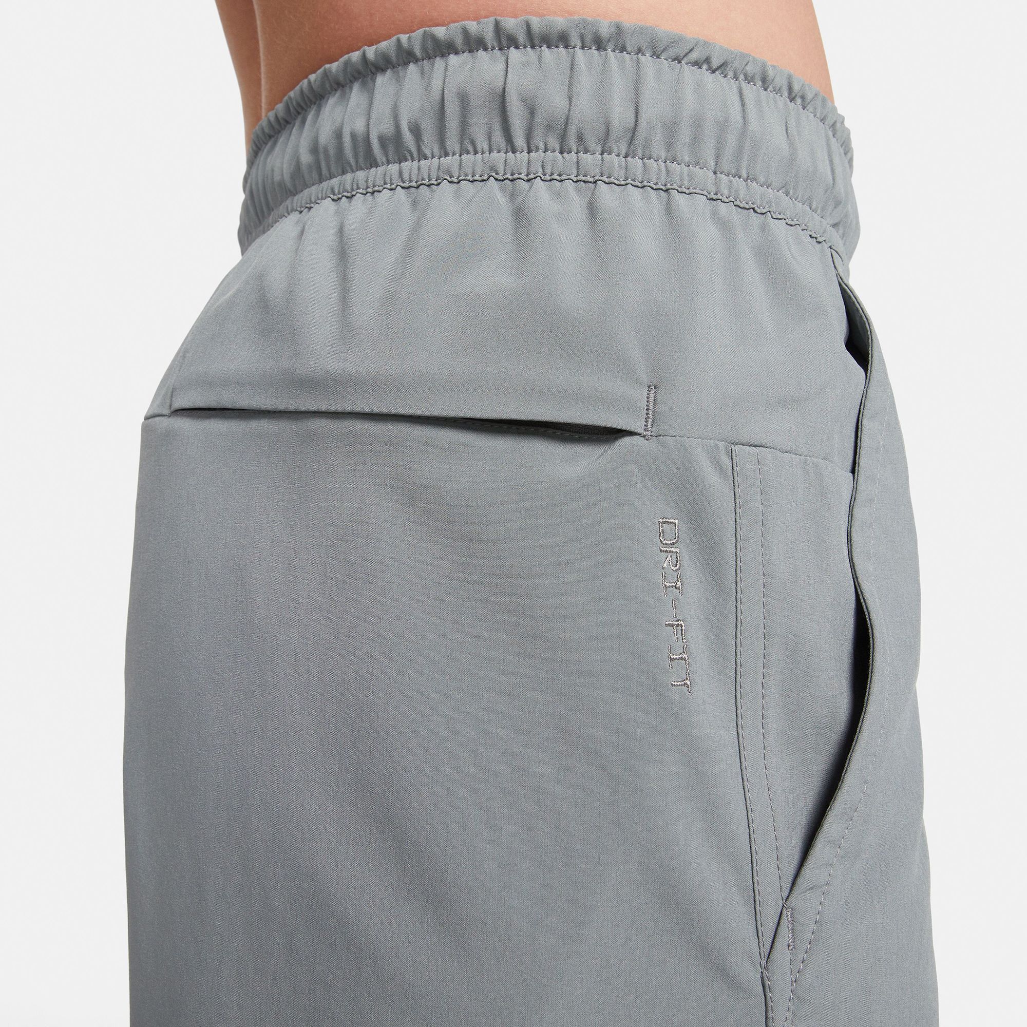 [DV9340-084] MENS NIKE DRI-FIT UNLIMITED WOVEN 7 INCH SHORTS