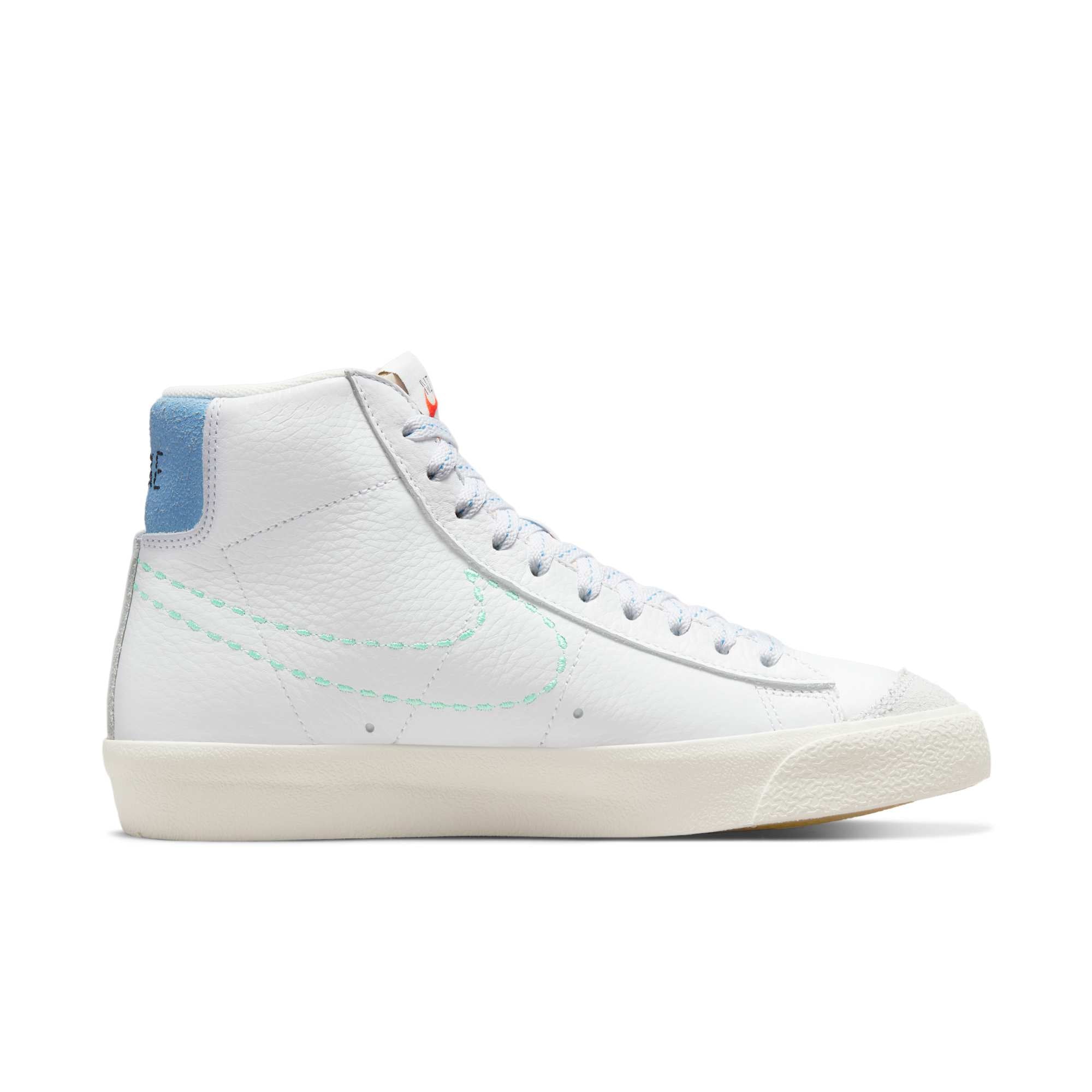 [DX2350-100] Womens Nike Blazer Mid 77 Vintage 'Nike 101' (W)