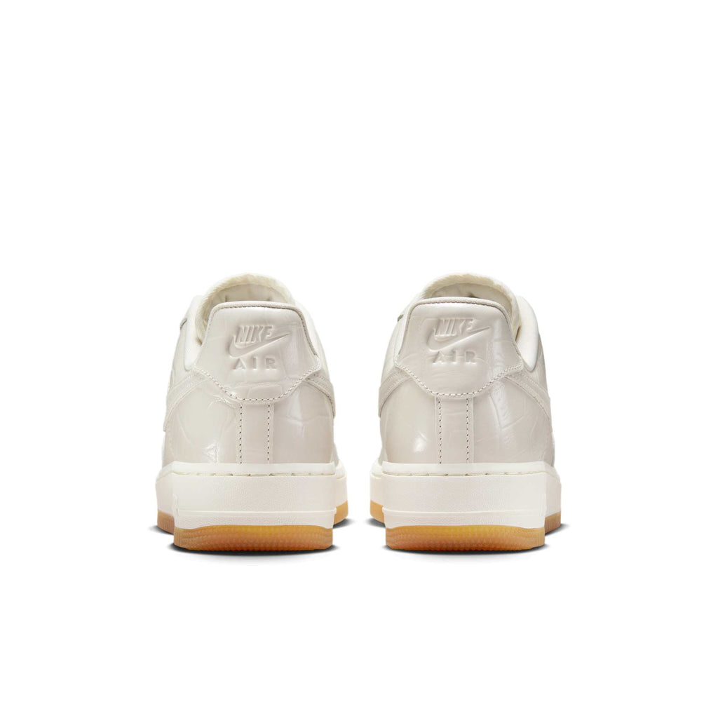 [DZ2708-001] WOMENS NIKE AIR FORCE 1 '07 LX