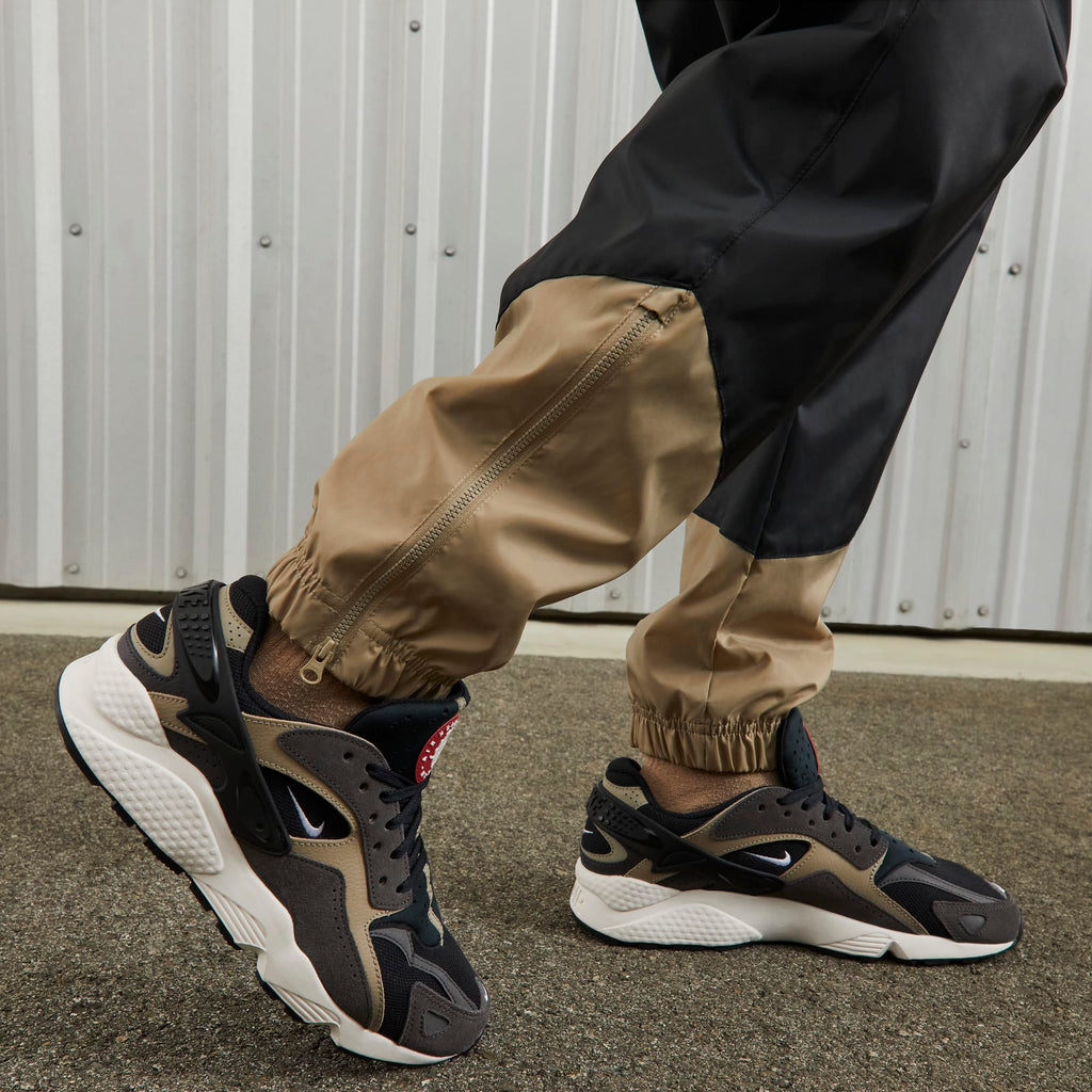 [DZ3306-003] Mens Nike AIR HUARACHE RUNNER