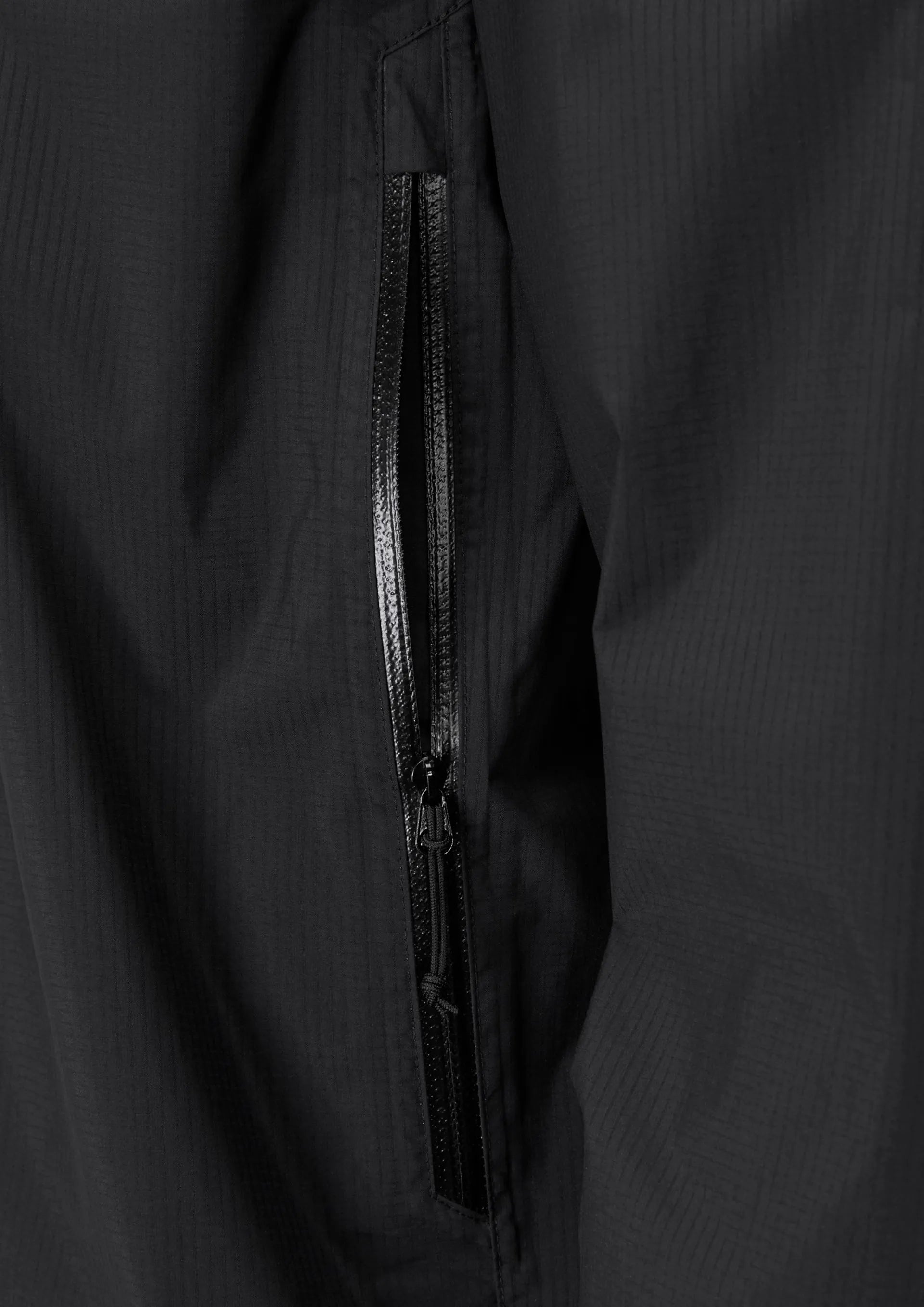 [QWG-78-BL] MENS RAB DOWNPOUR PLUS 2.0 WATERPROOF JACKET
